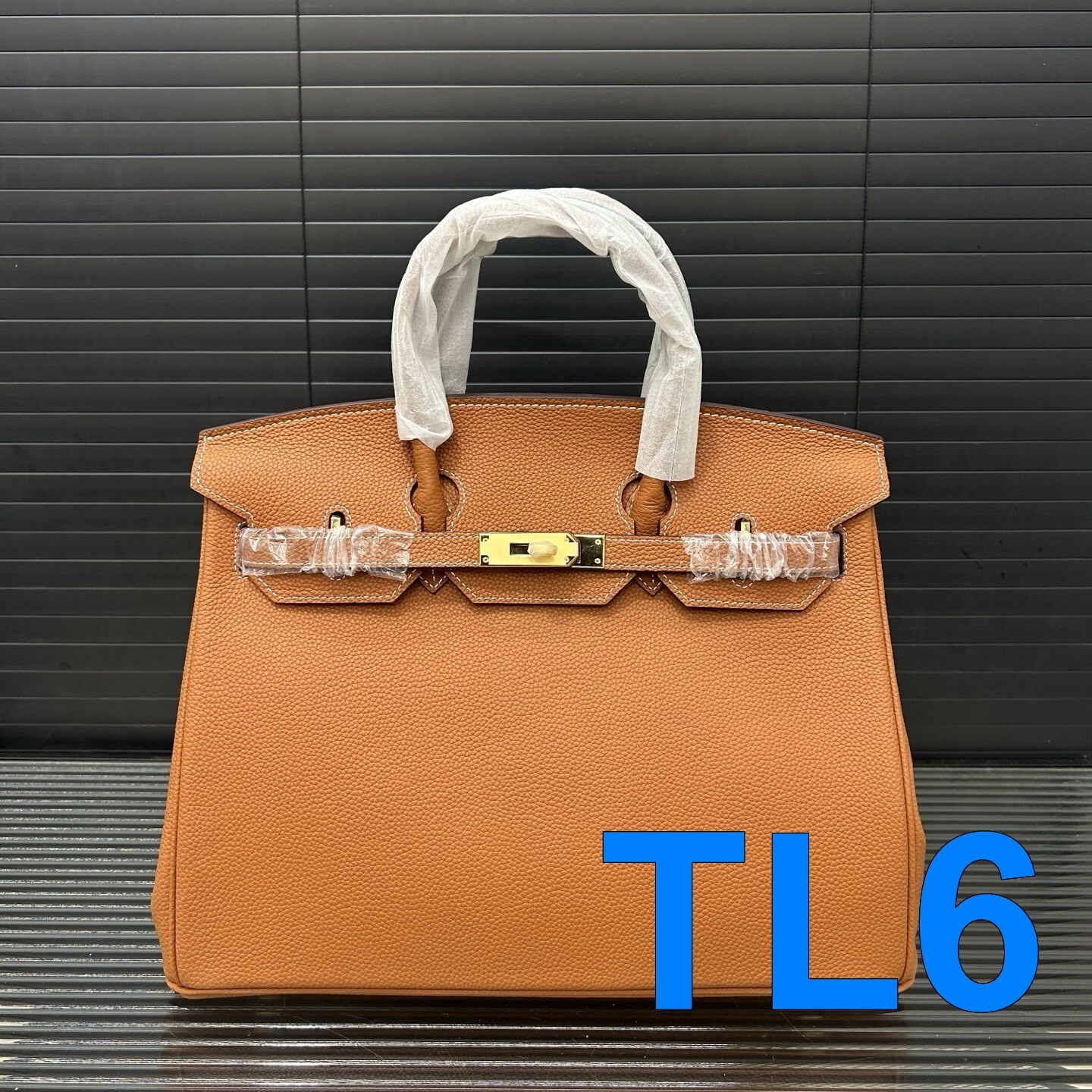 TL2703  HERMES  95.99$ gallery