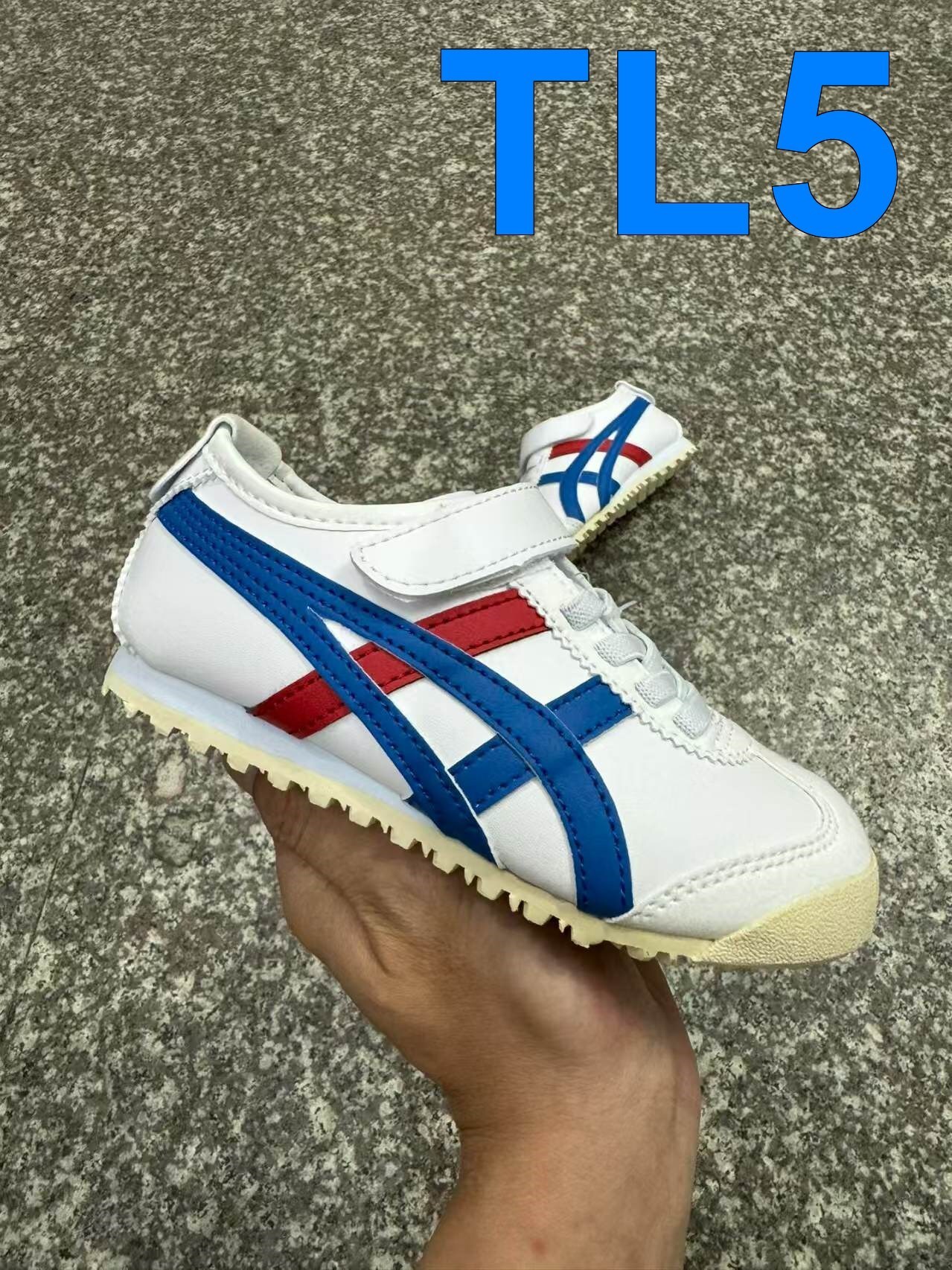 TL2831  ASICS  45$ gallery