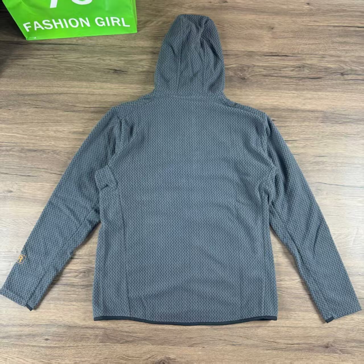 TL2947  patagonia    45.99$ gallery