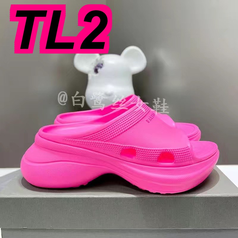 TL3108 BALENCIAGA 55$ gallery