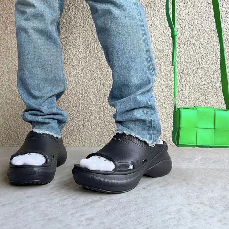 TL3108 BALENCIAGA 55$ gallery