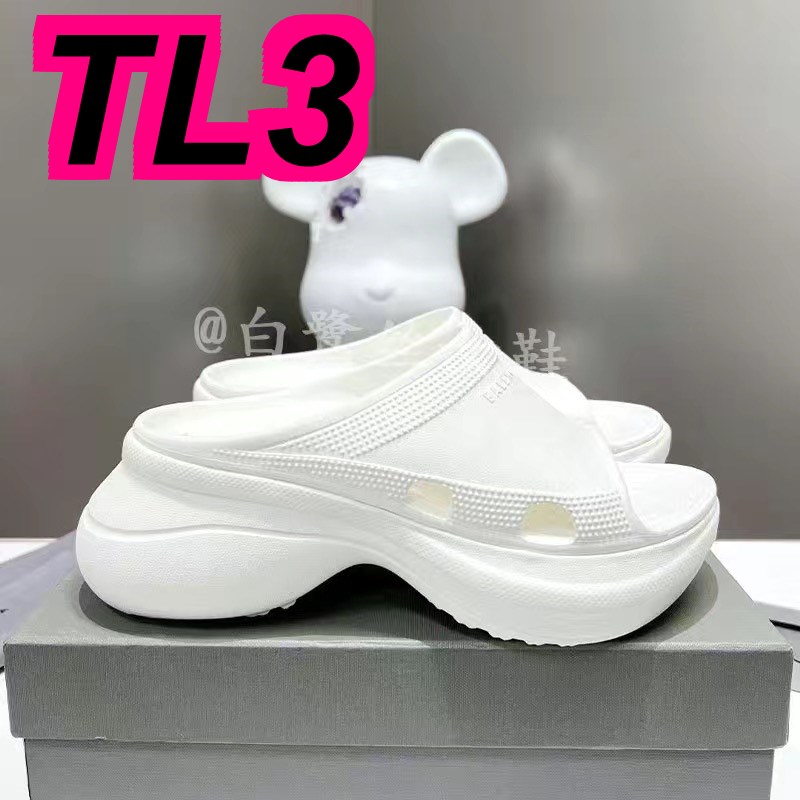 TL3108 BALENCIAGA 55$ gallery