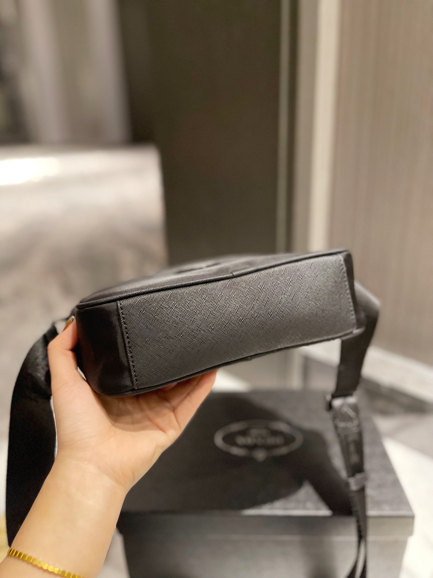 TL4705 PRADA 55$ gallery