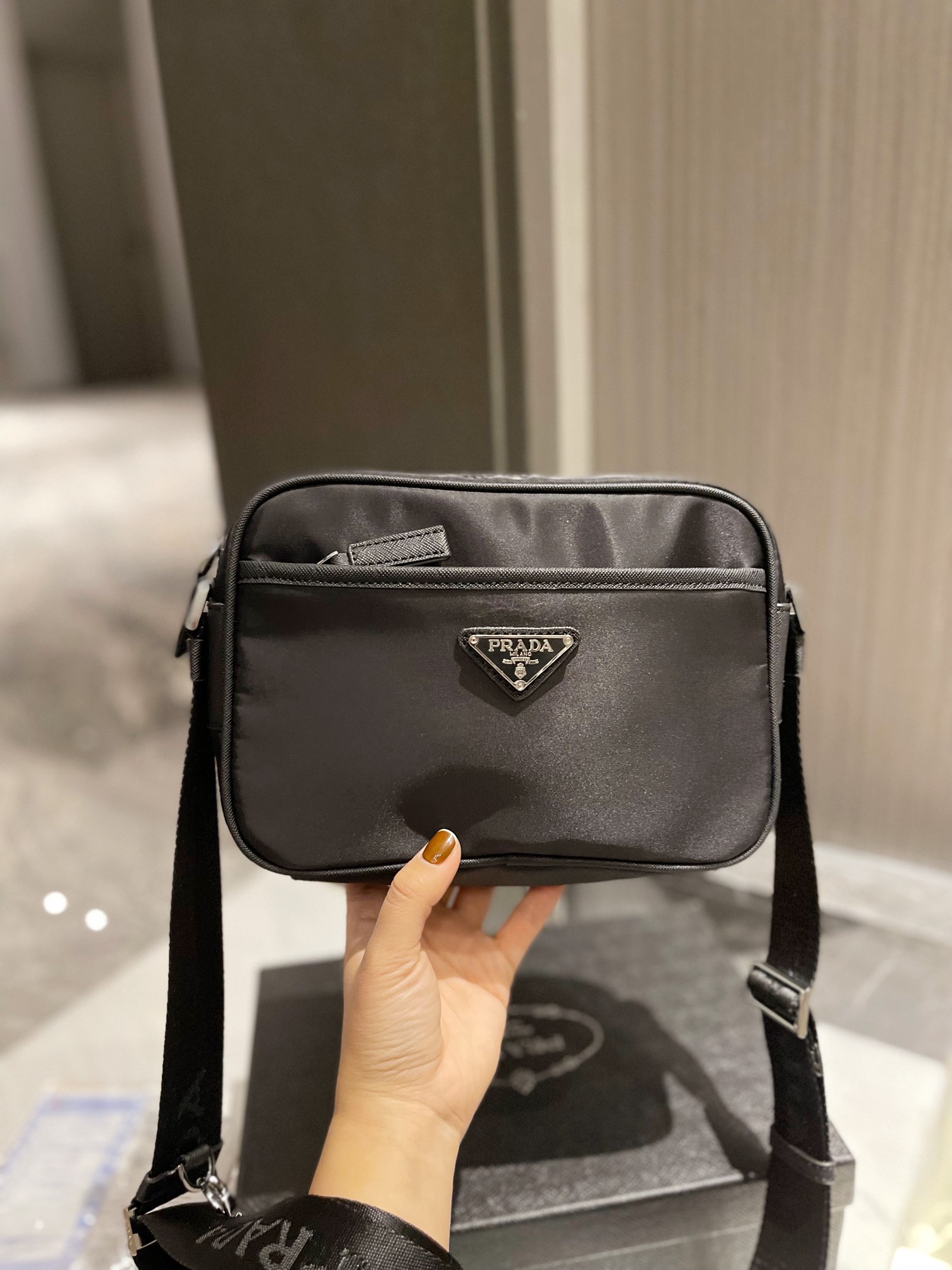 TL4705 PRADA 55$ gallery