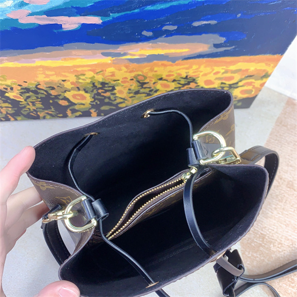 TL5472 LV 38$ gallery