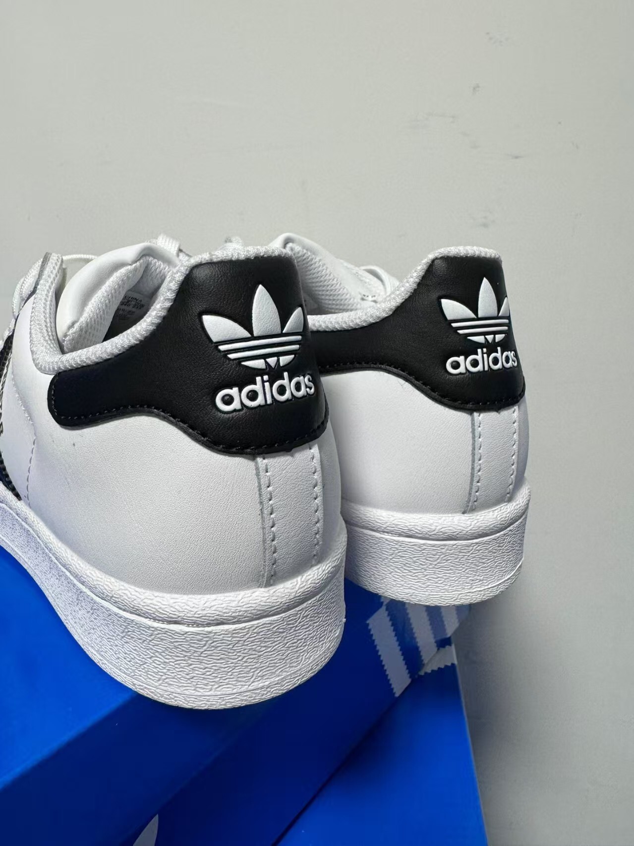 TL7825  ADIDAS  47.99$ gallery