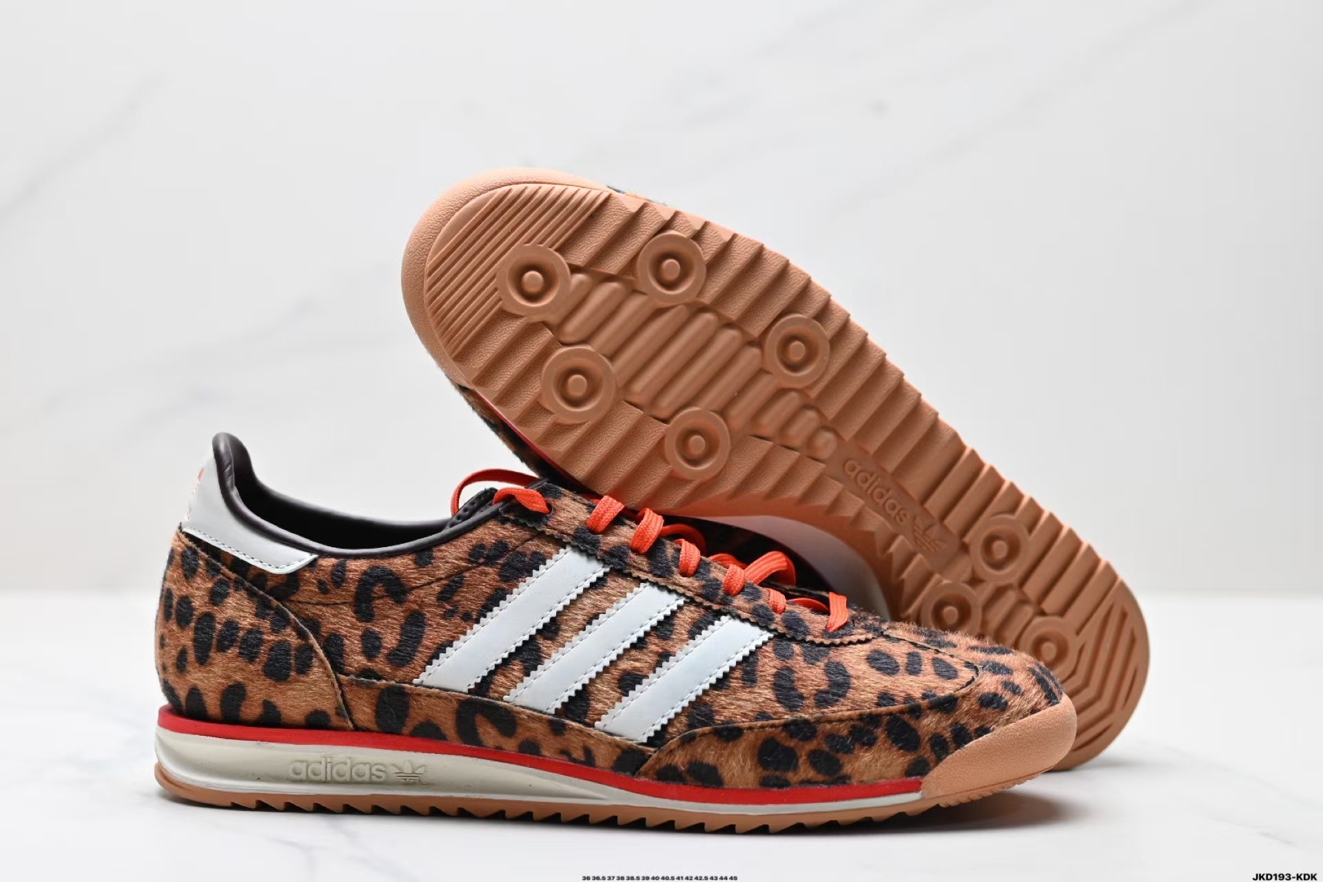 TL7974  ADIDAS  55$ gallery