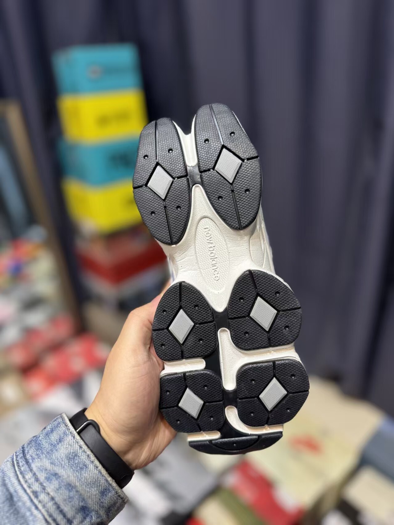 TL8031  NB  65$ gallery