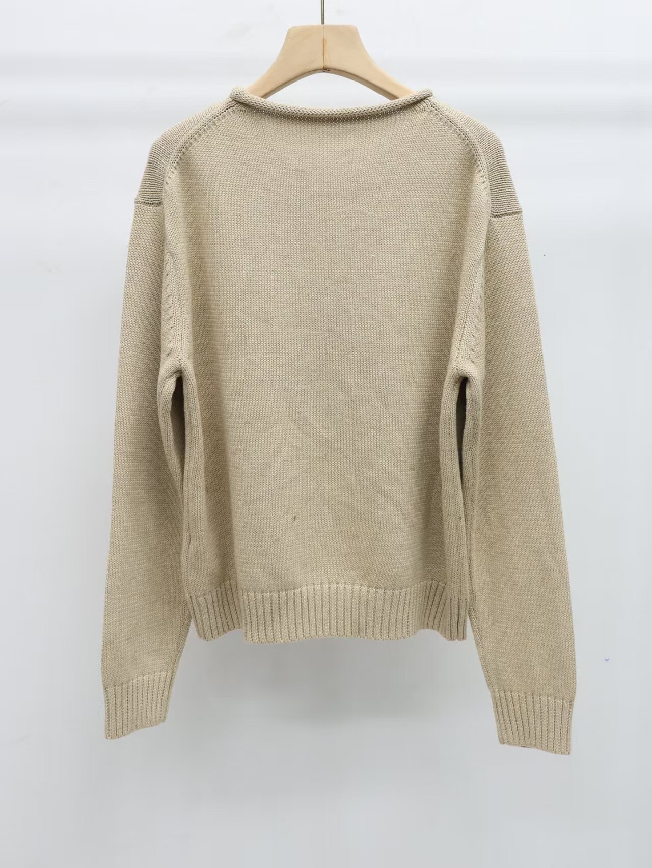 TL8083  POLO   65$ gallery