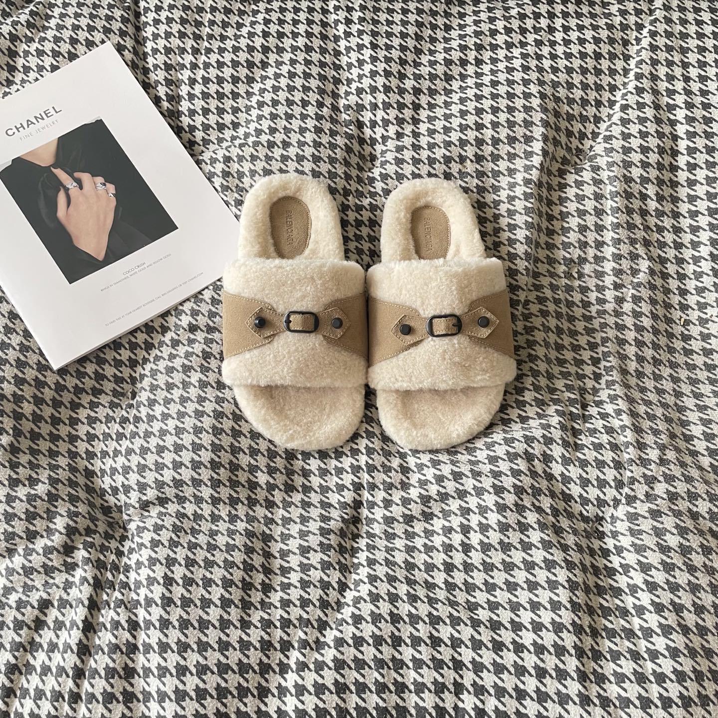 TL8090  Balenciaga 54.99$ gallery