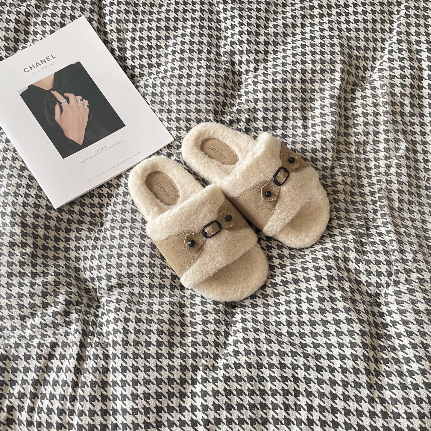 TL8090  Balenciaga 54.99$ gallery