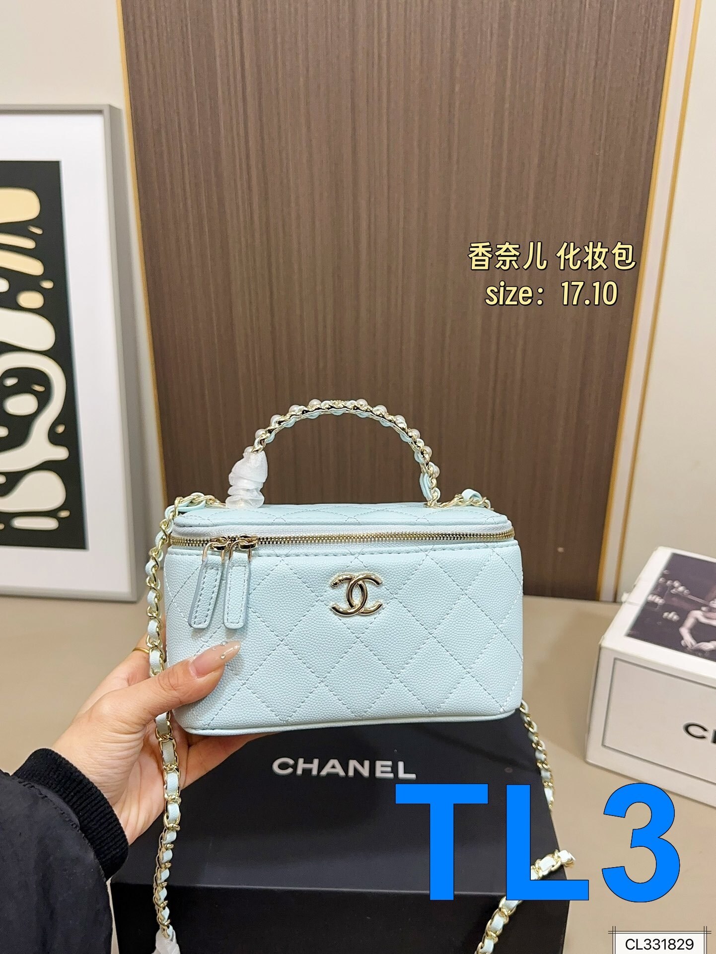 TL8092  CHANEL   65.99$ gallery