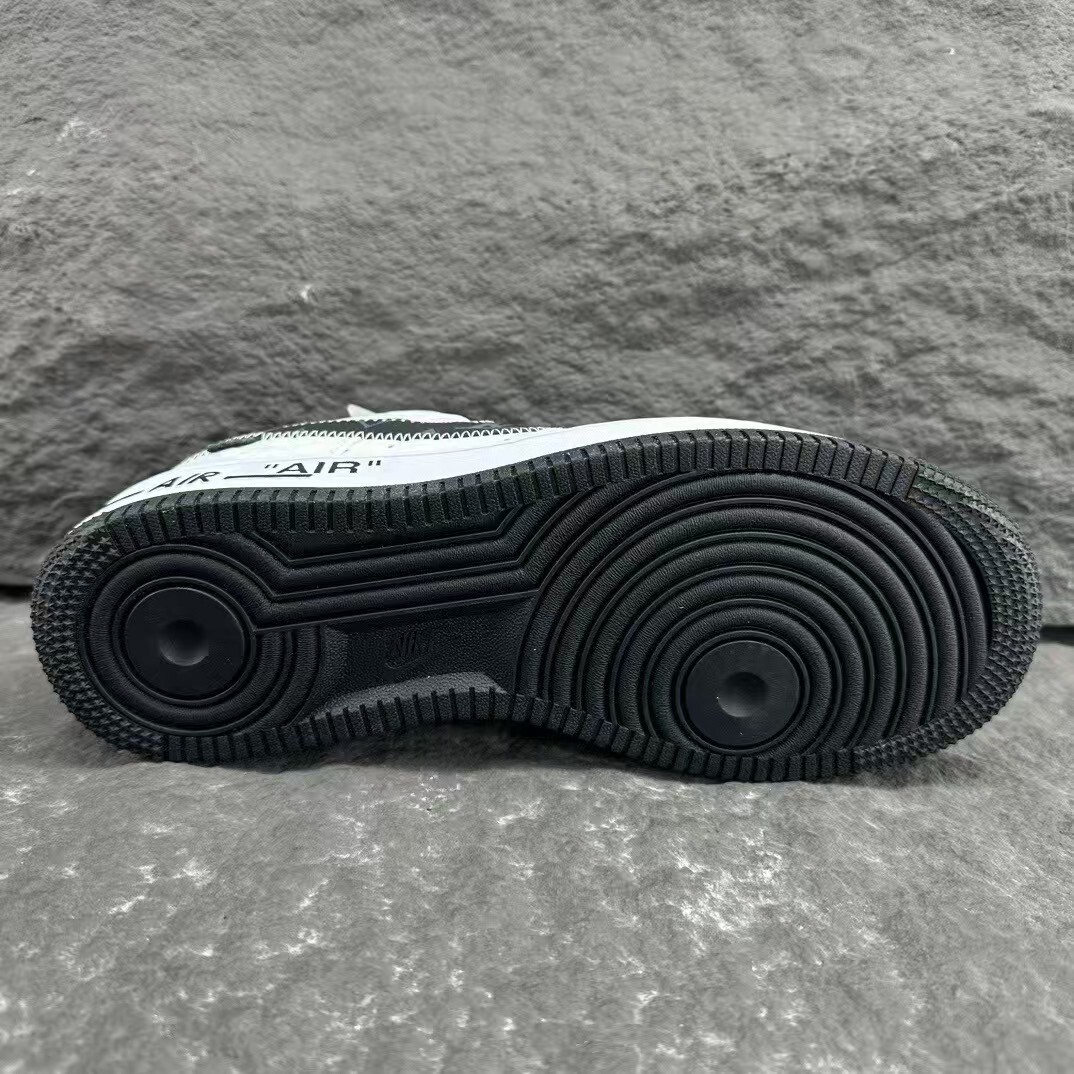 TL8096  NIKE - LV    59.99$ gallery