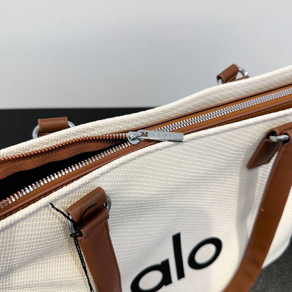 TL8097  ALO bag $39.99 gallery