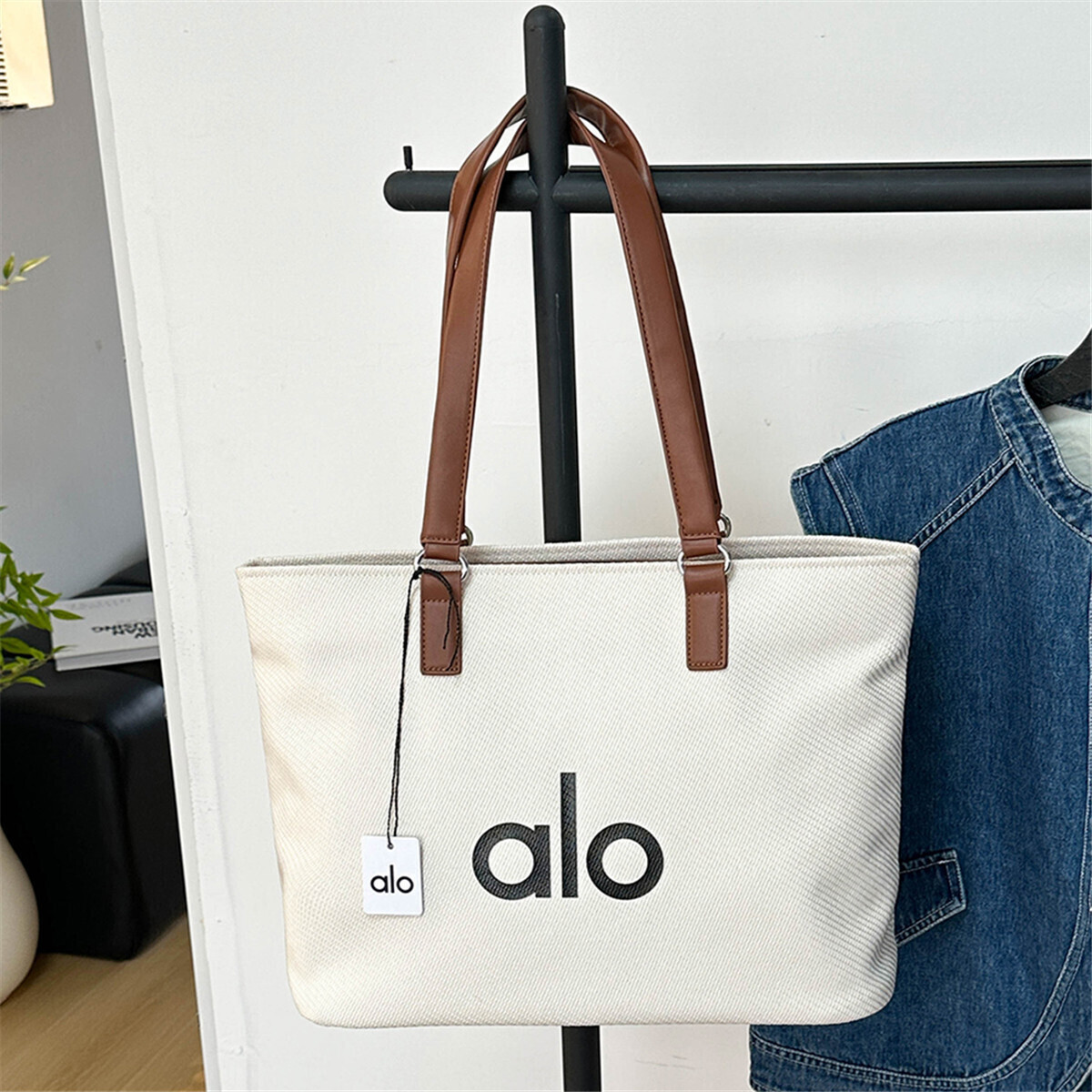 TL8097  ALO bag $39.99 gallery