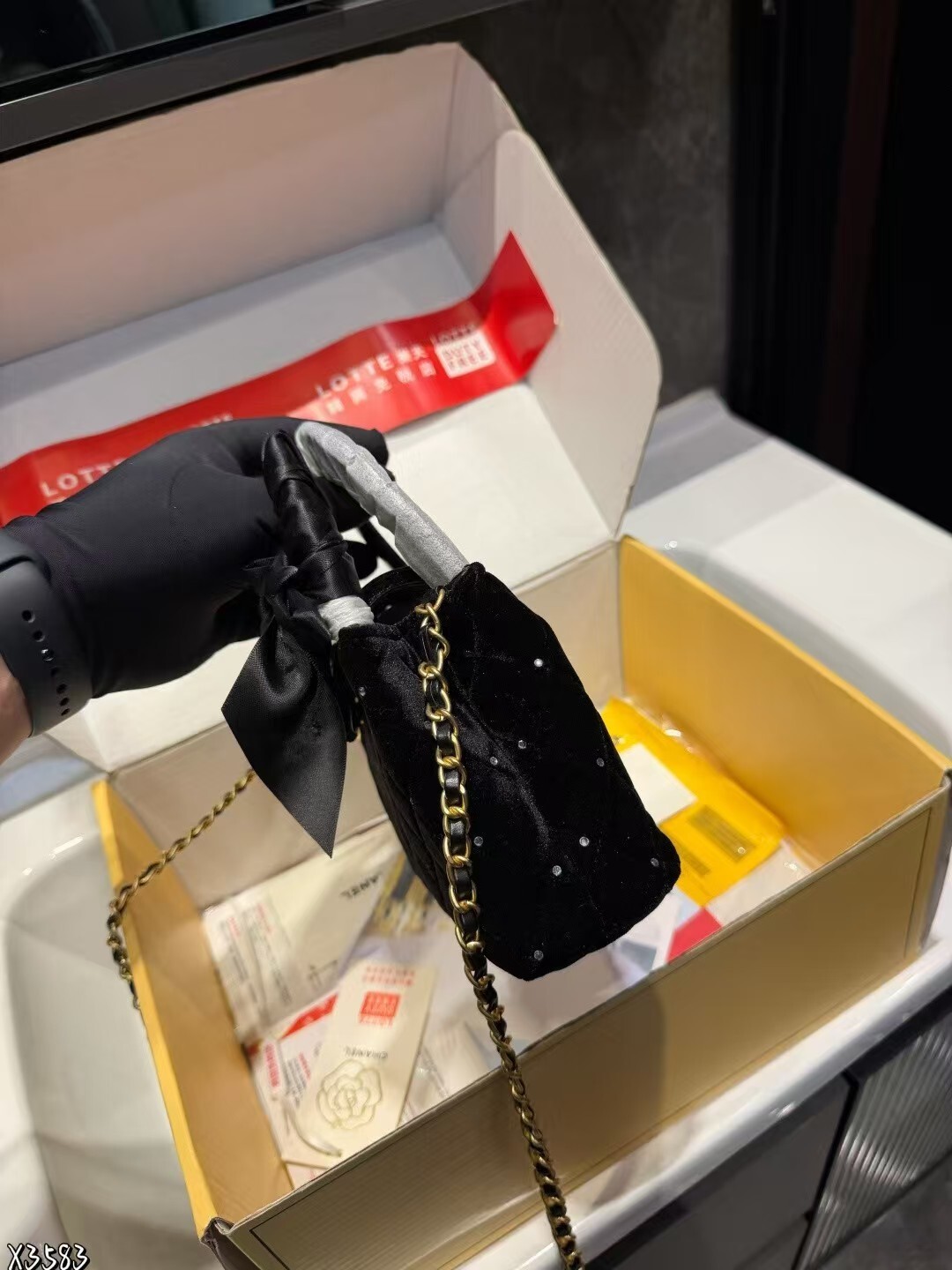 TL8101  CHANEL   75.99$ gallery