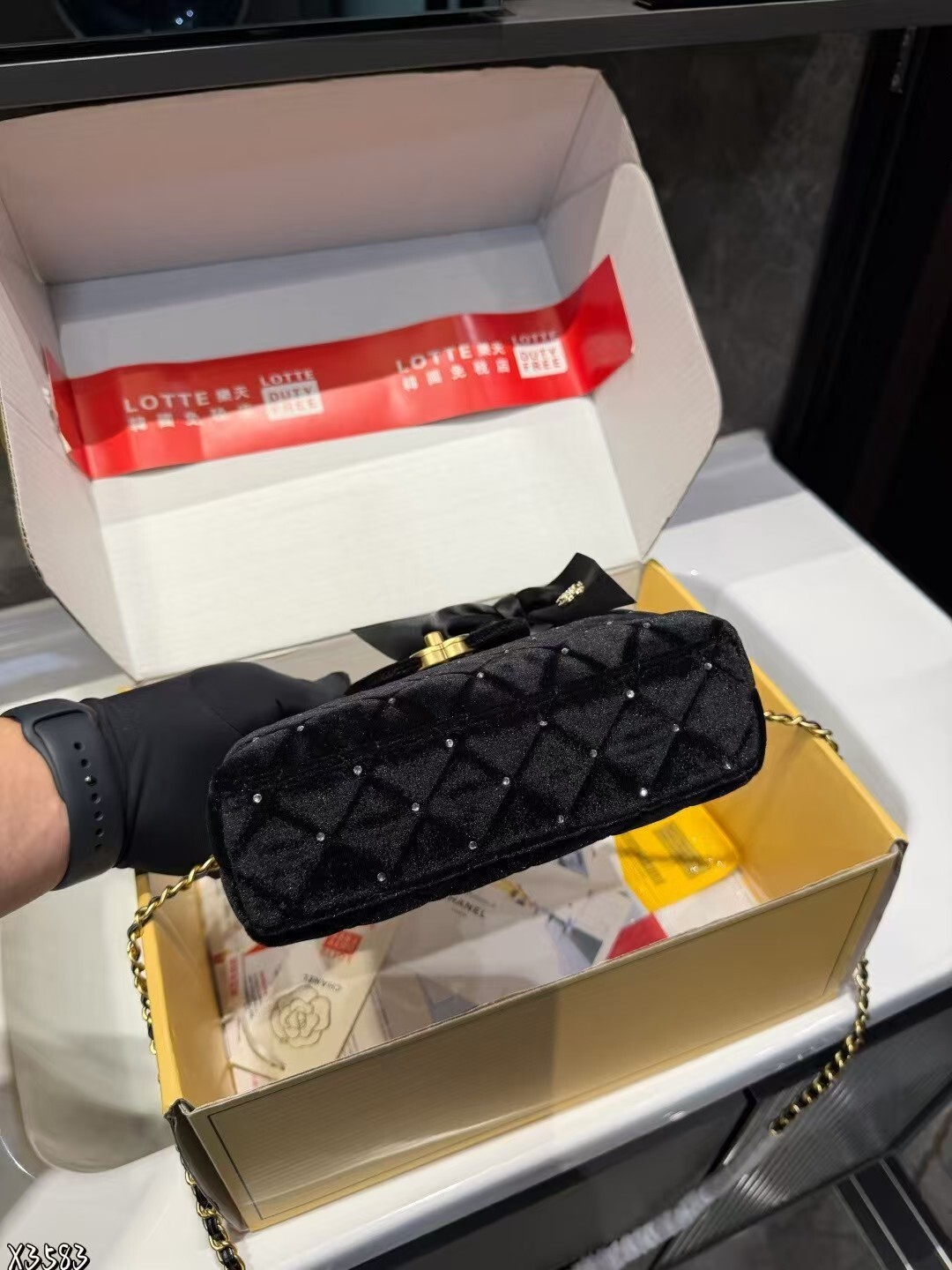 TL8101  CHANEL   75.99$ gallery