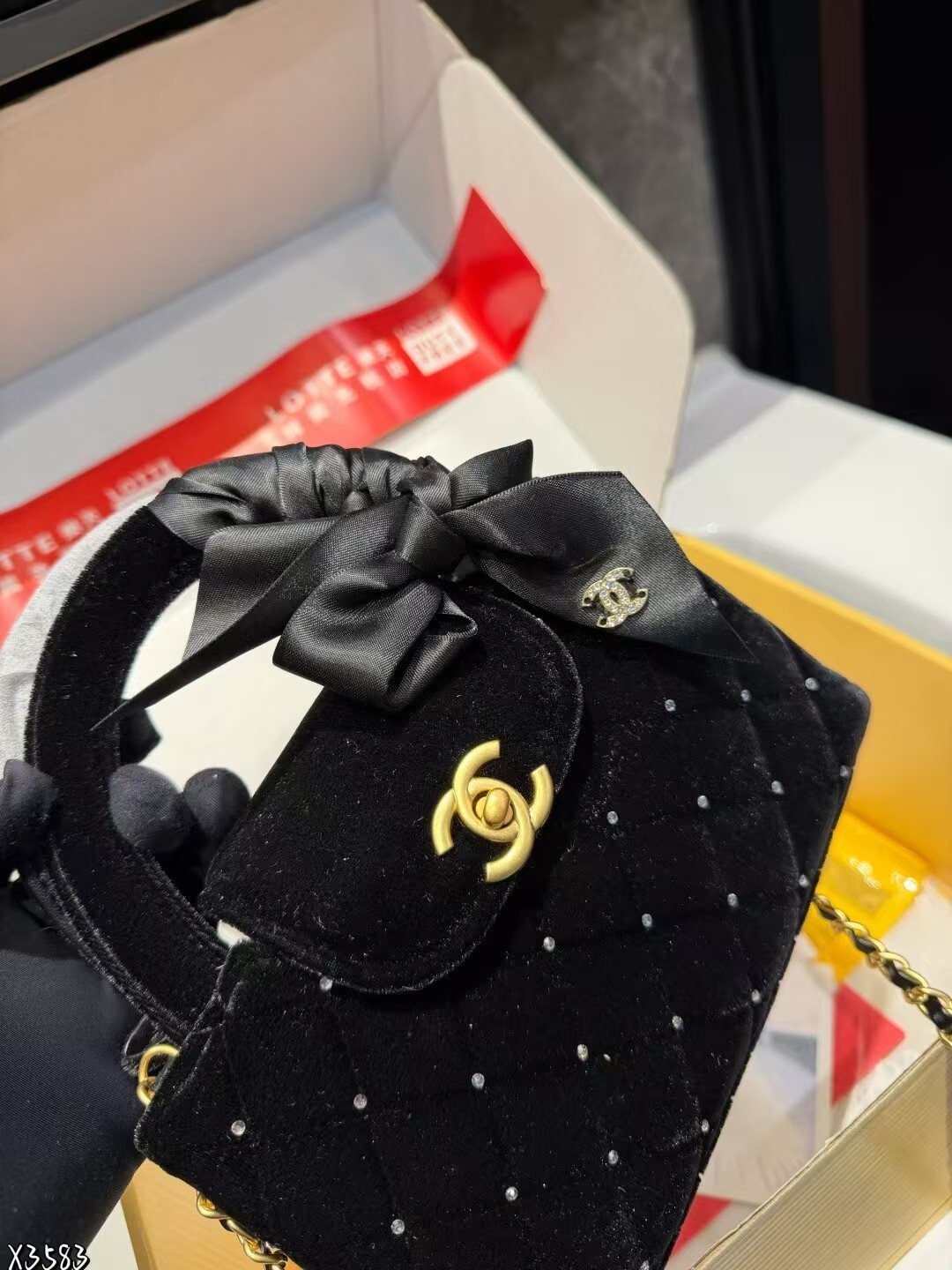 TL8101  CHANEL   75.99$ gallery