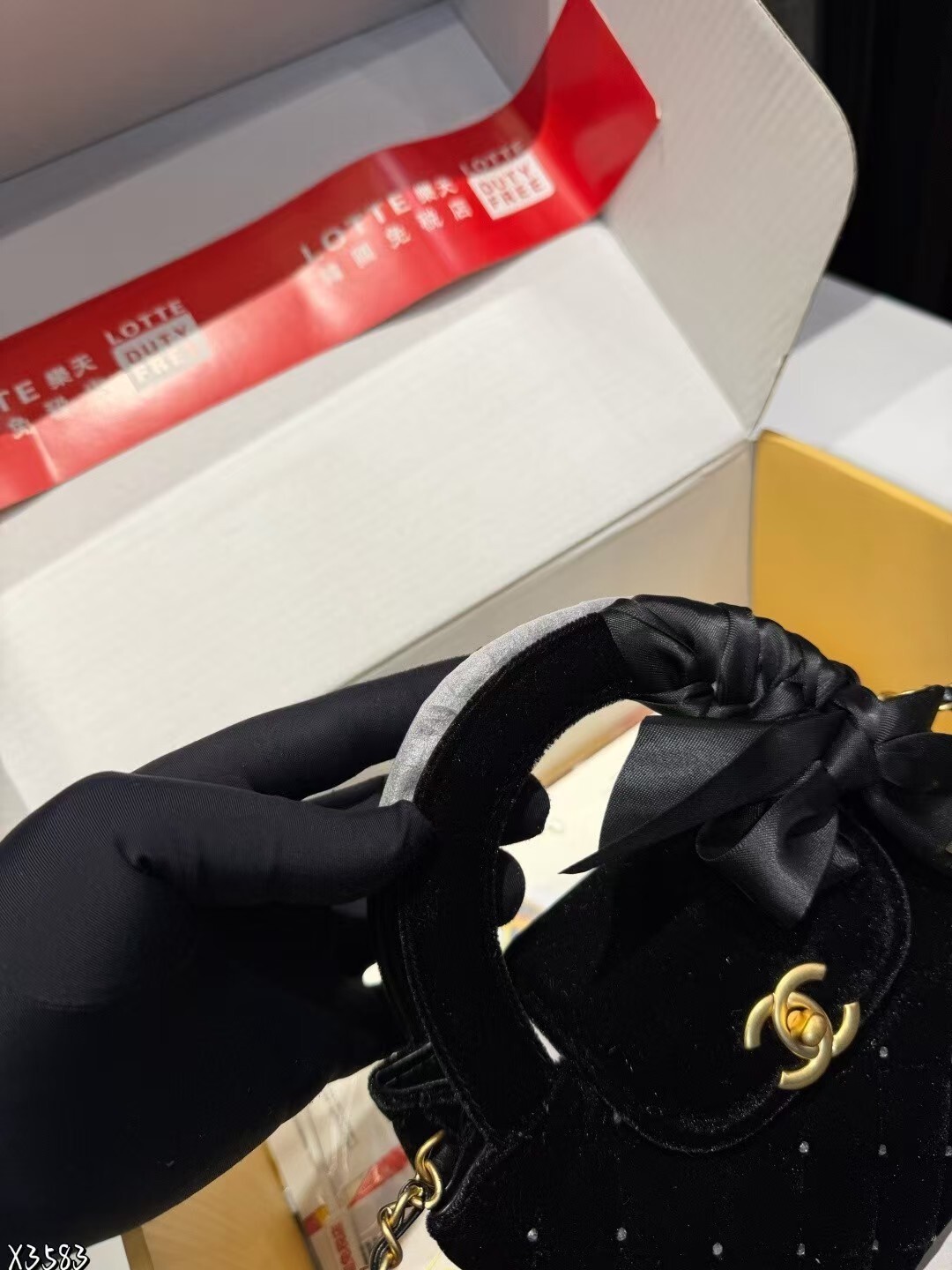 TL8101  CHANEL   75.99$ gallery