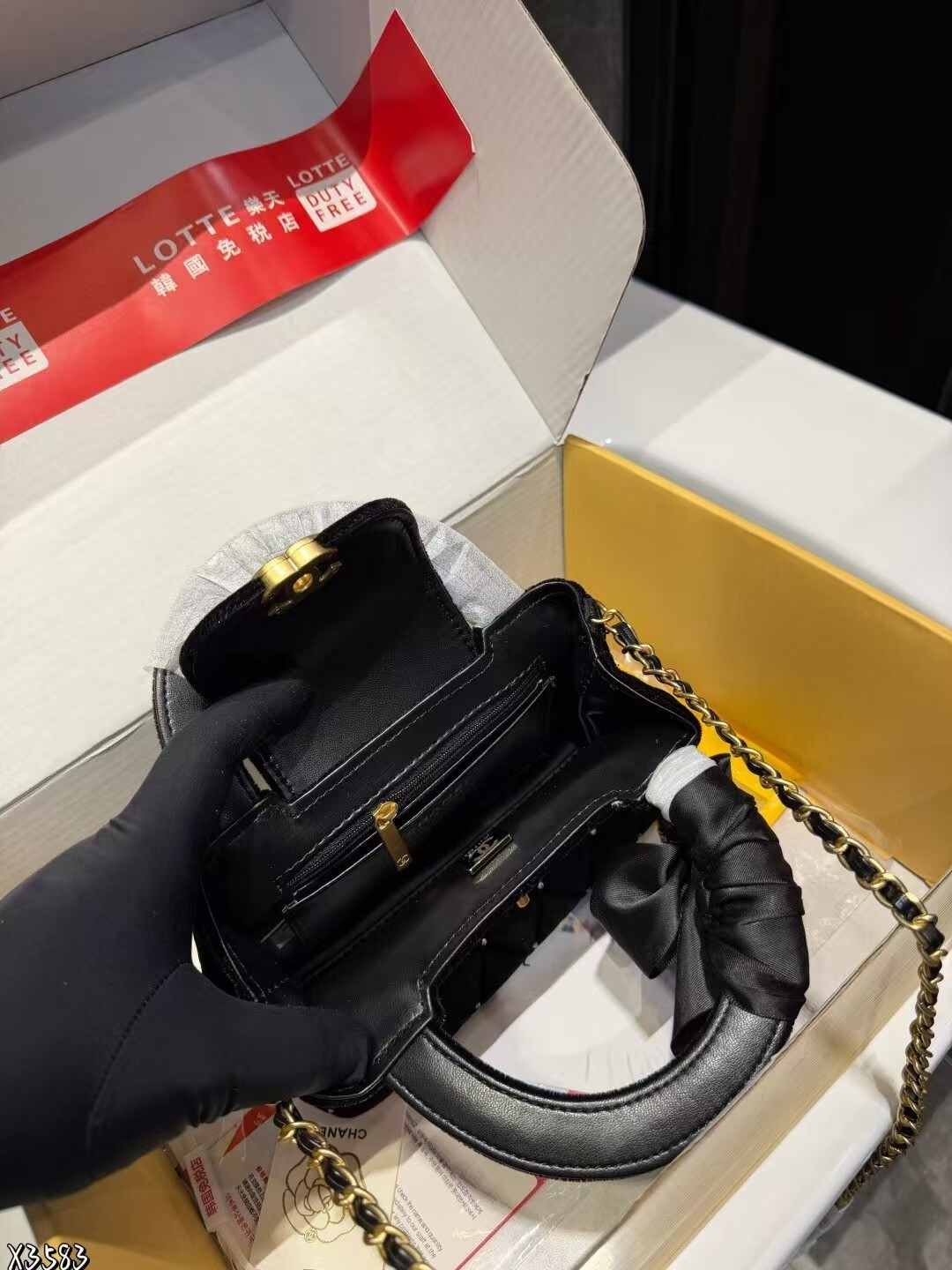 TL8101  CHANEL   75.99$ gallery