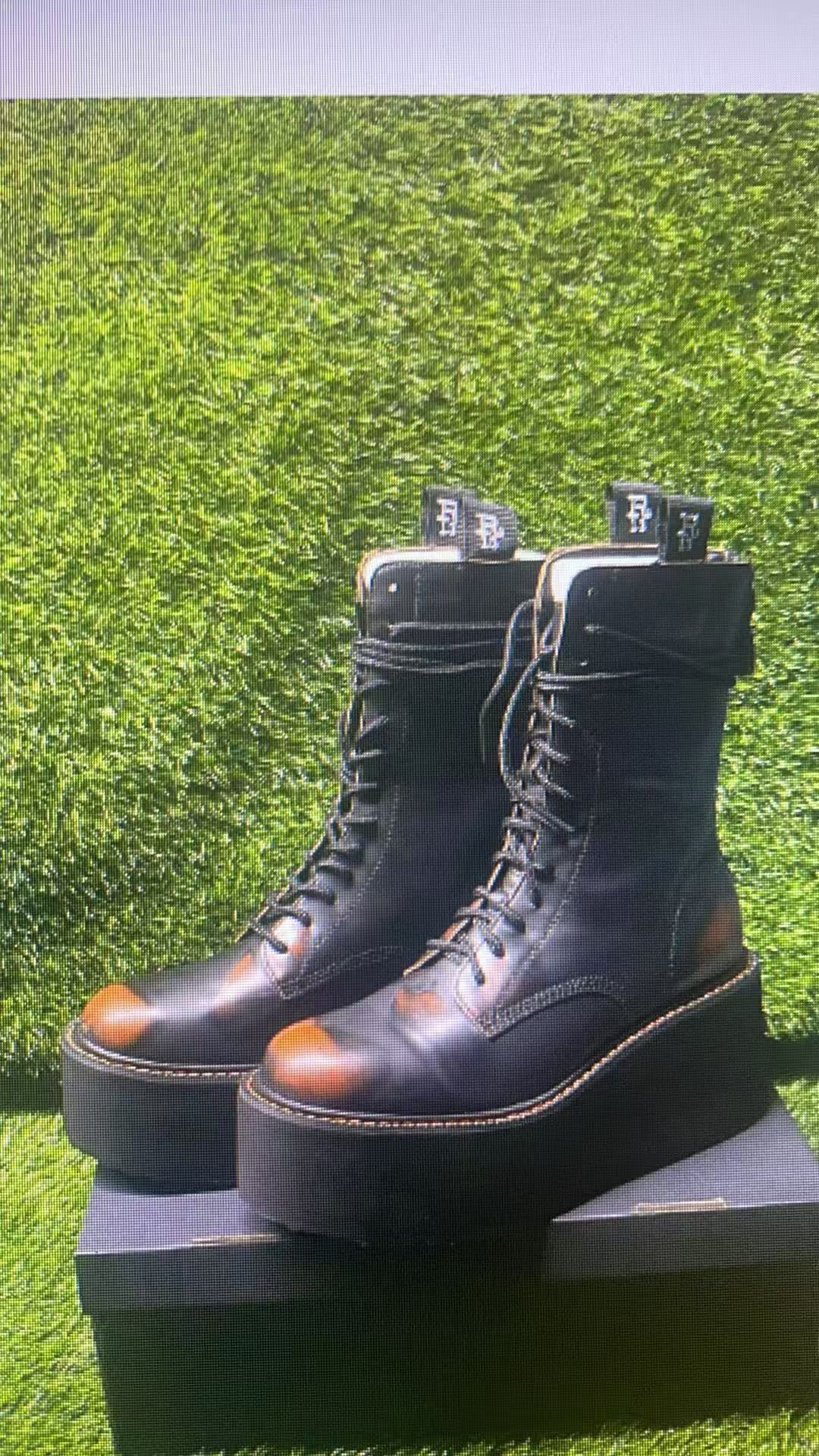 TL8111   Martens shoes Material: Leather 89.99$ gallery