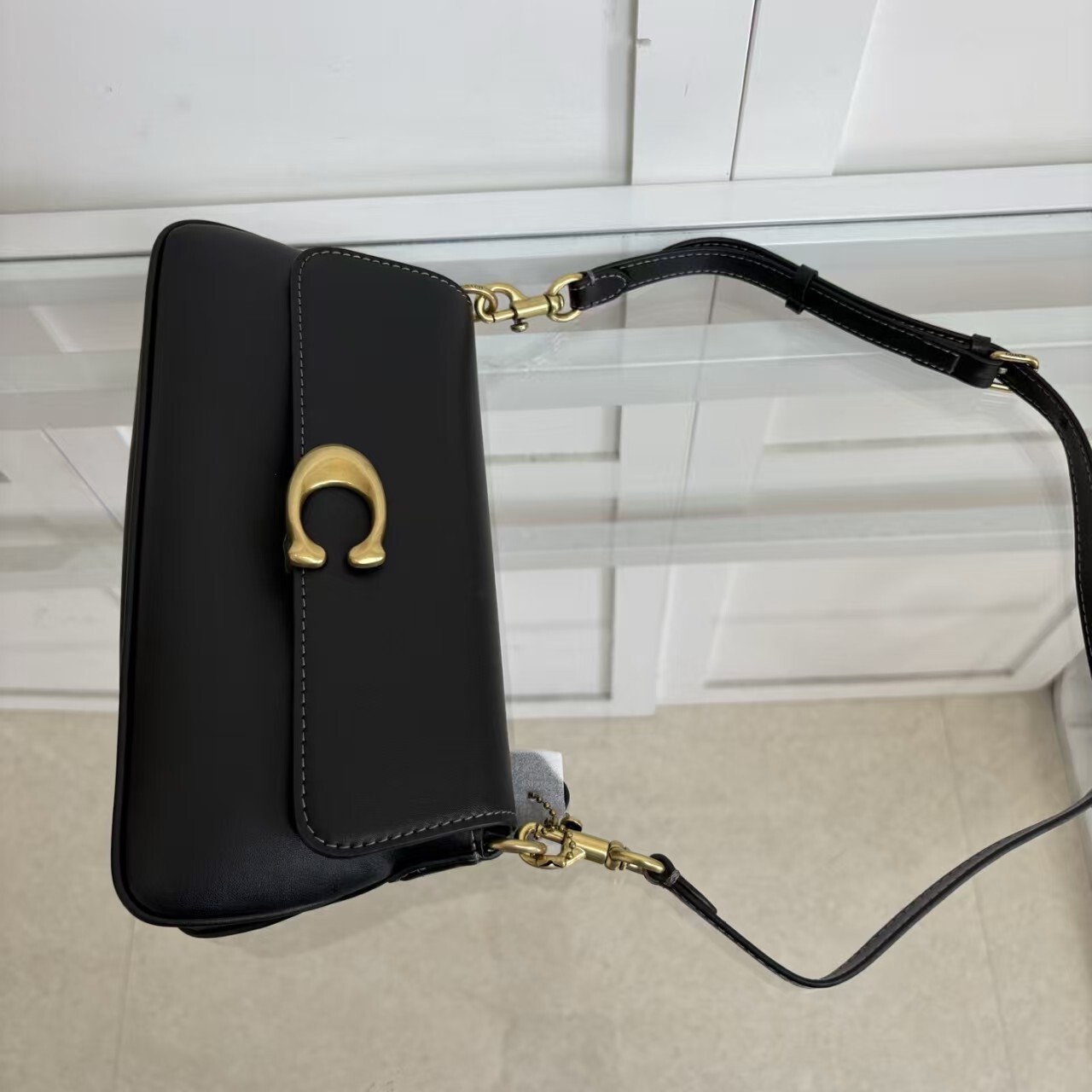 TL8112   COACH   65$ gallery