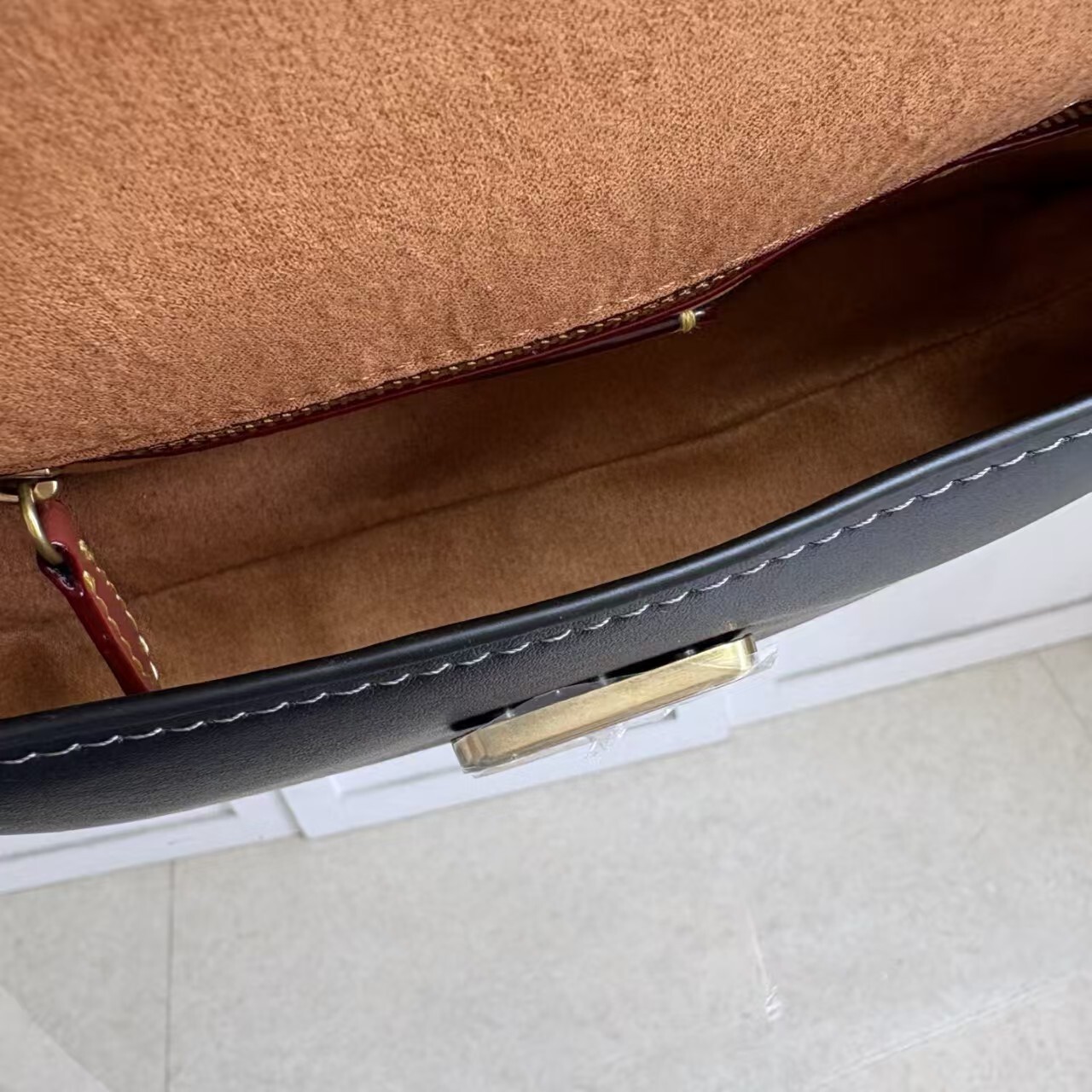 TL8112   COACH   65$ gallery