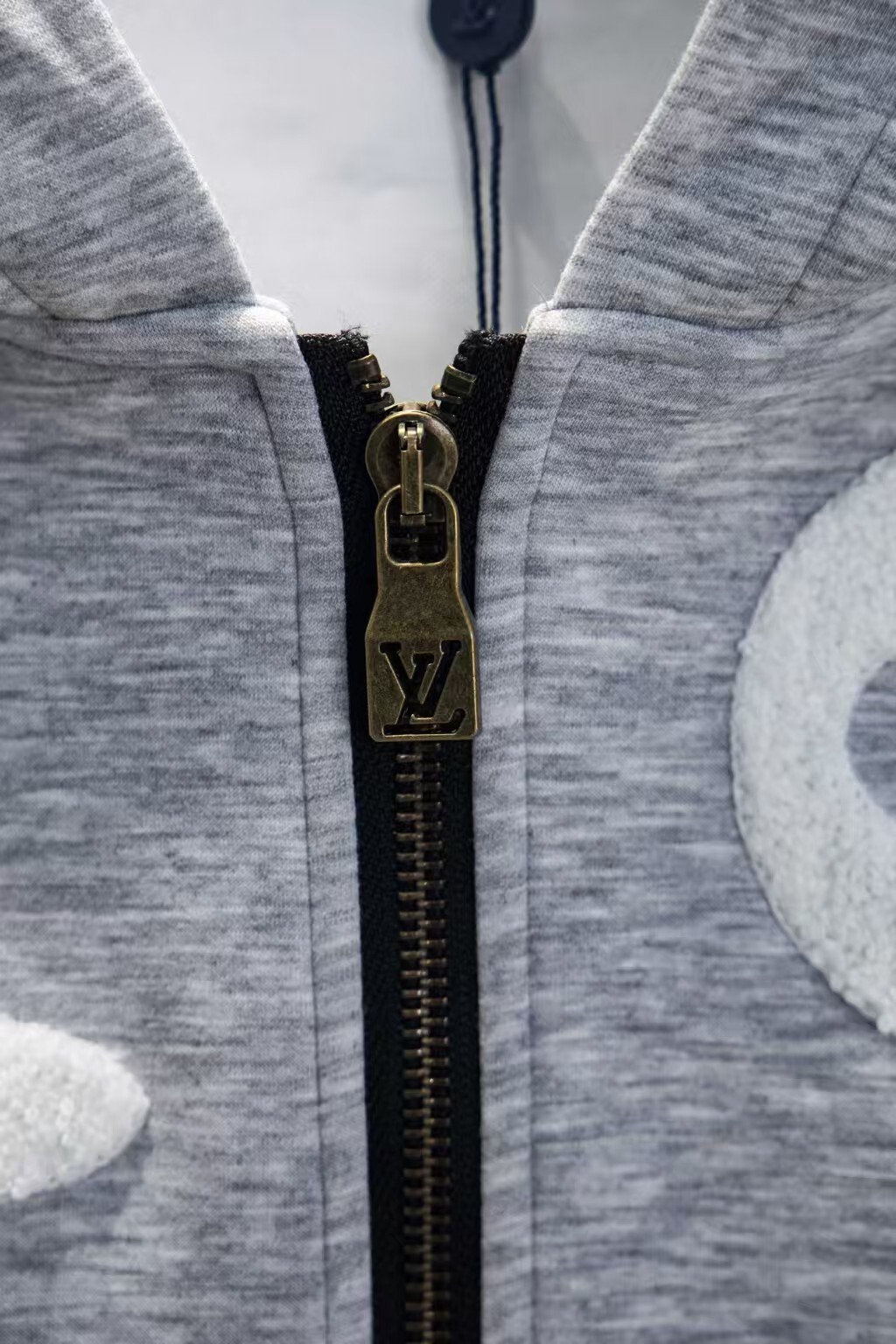 TL8127  LV   55$ gallery