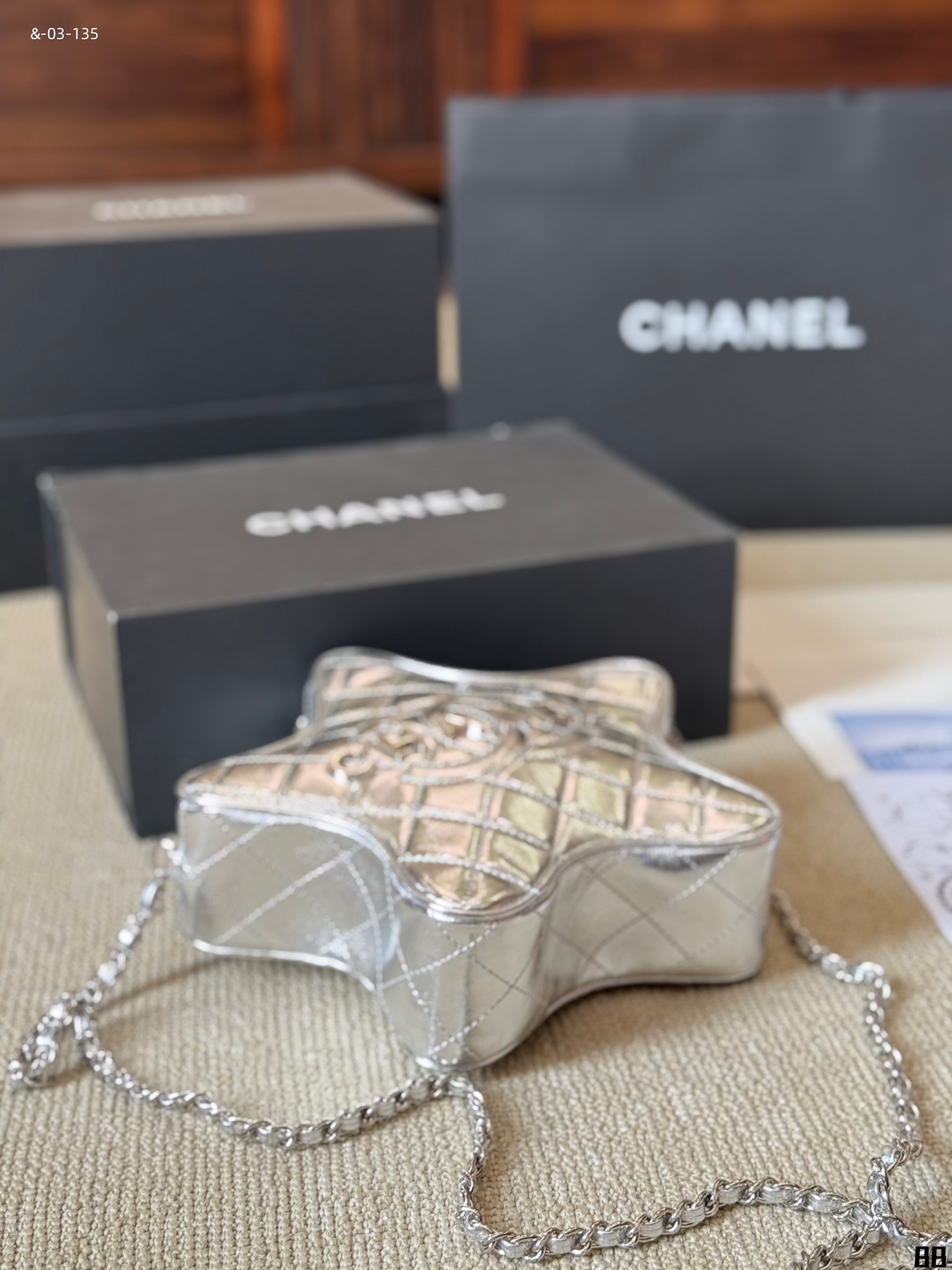 TL8131  CHANEL  69.99$ gallery