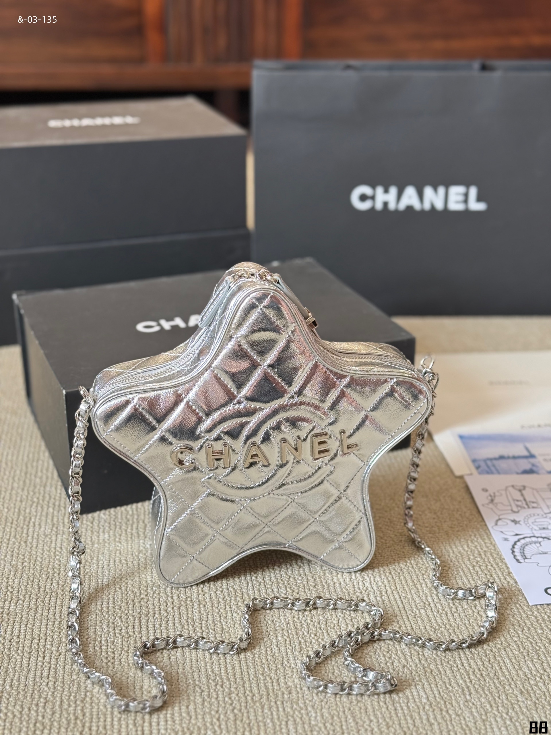 TL8131  CHANEL  69.99$ gallery