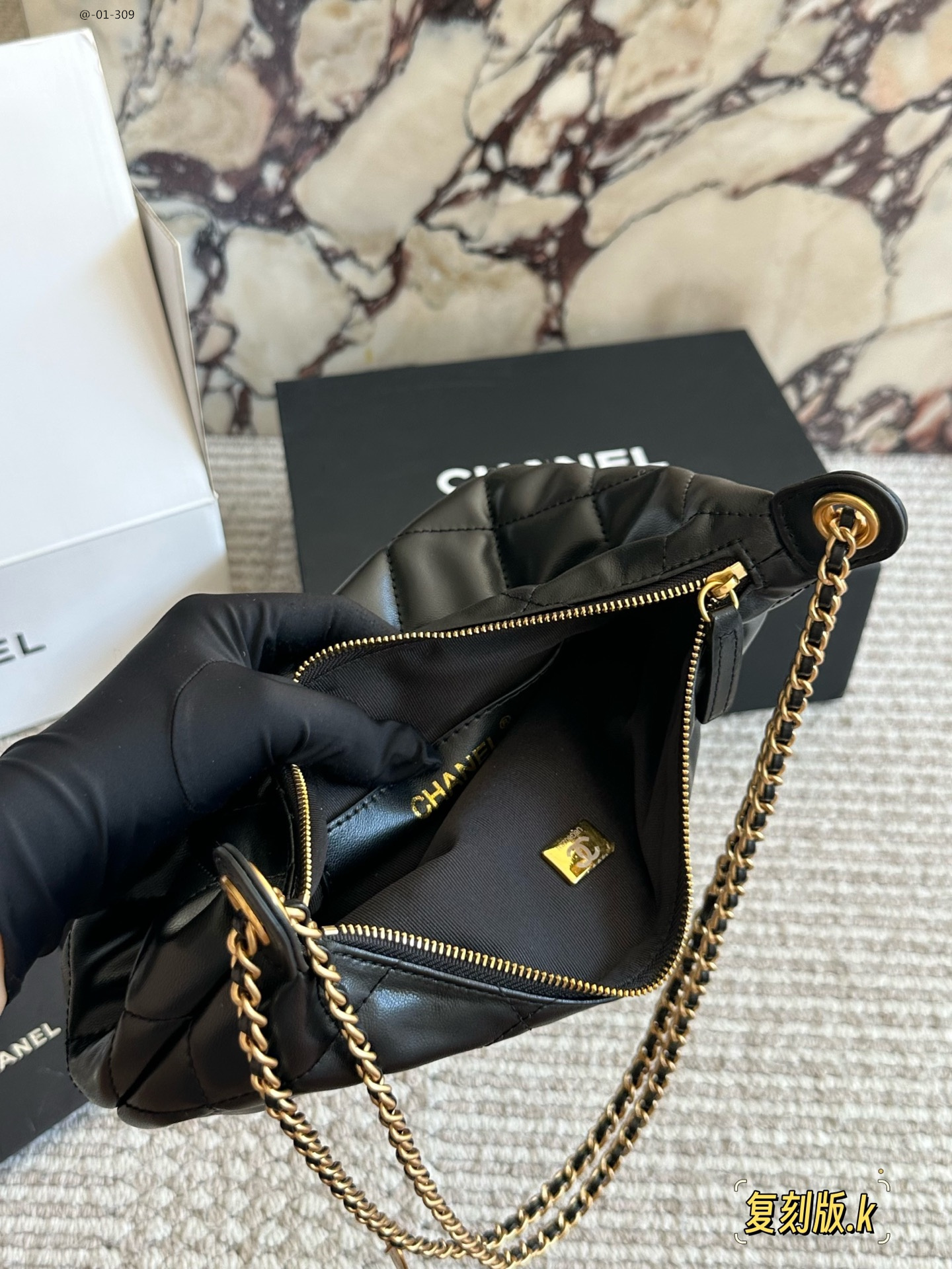 TL8138  CHANEL  69.99$ gallery