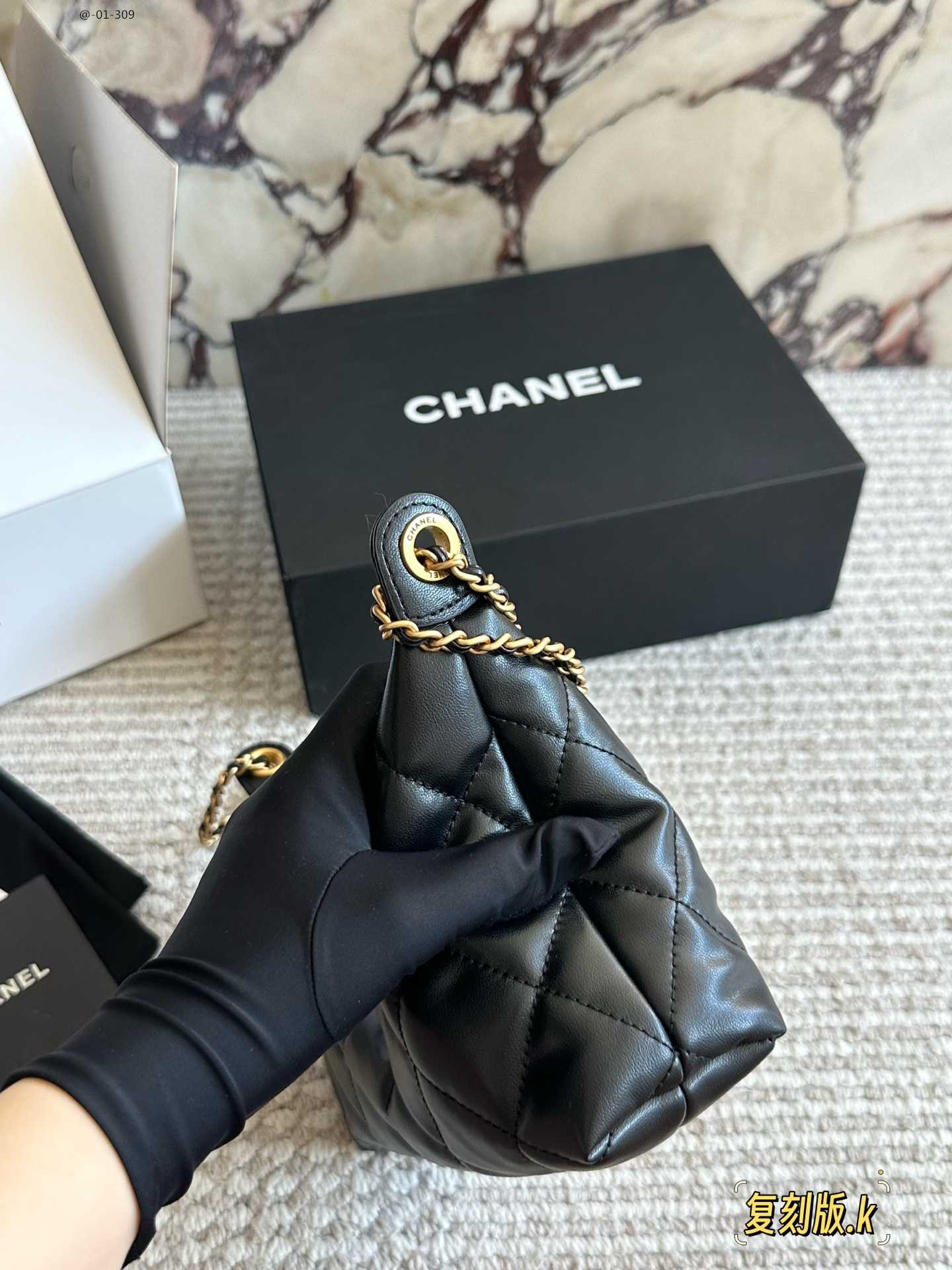 TL8138  CHANEL  69.99$ gallery