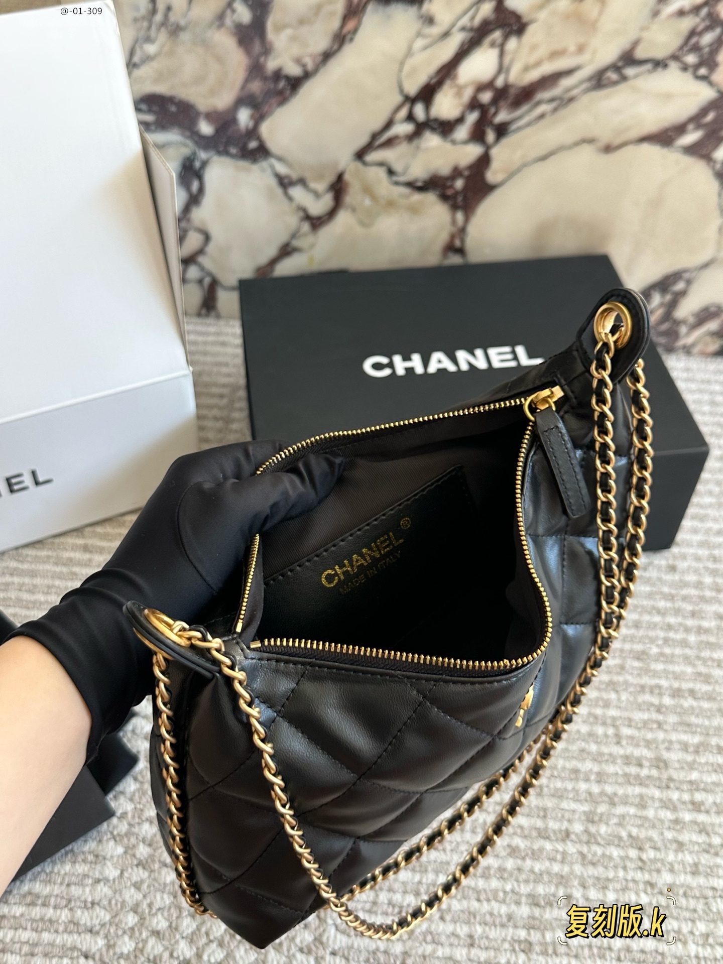 TL8138  CHANEL  69.99$ gallery