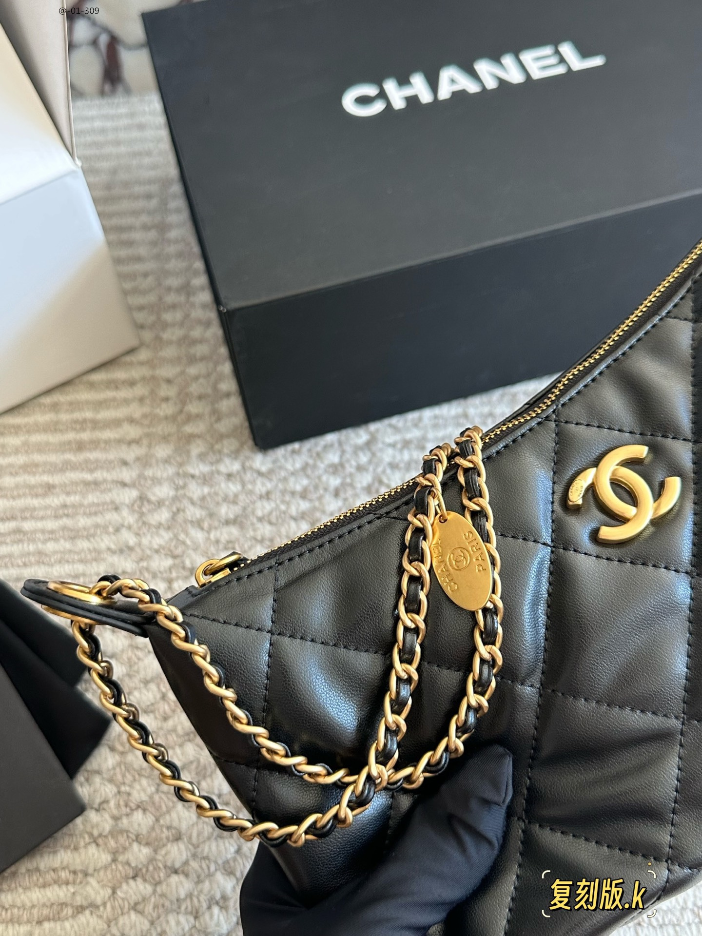 TL8138  CHANEL  69.99$ gallery
