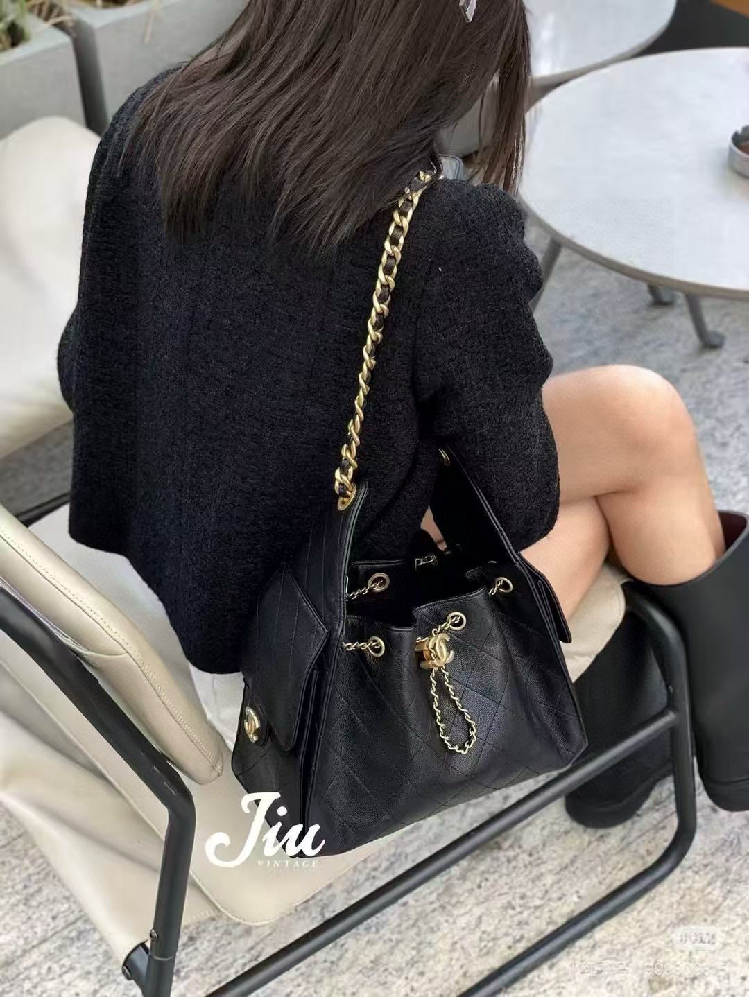 TL8142  CHANEL  89.99$ gallery