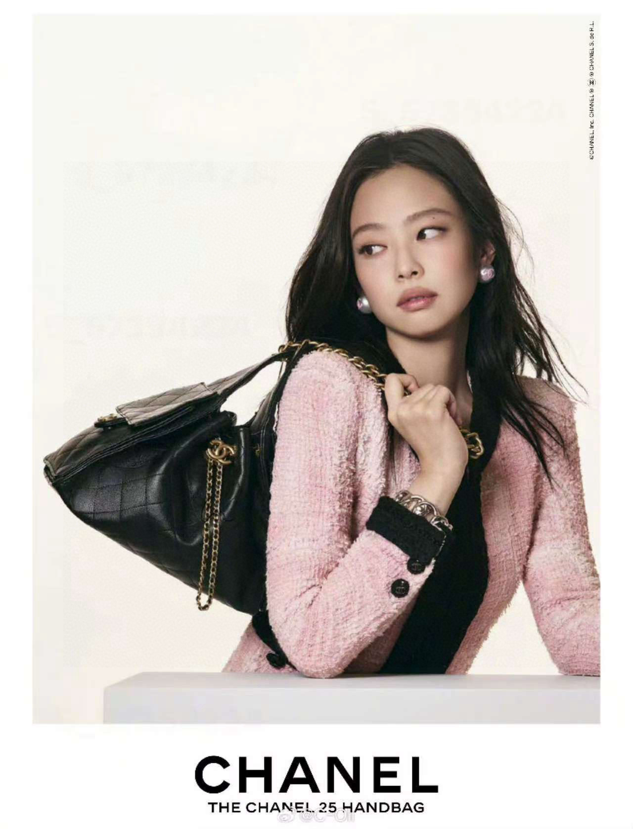 TL8142  CHANEL  89.99$ gallery