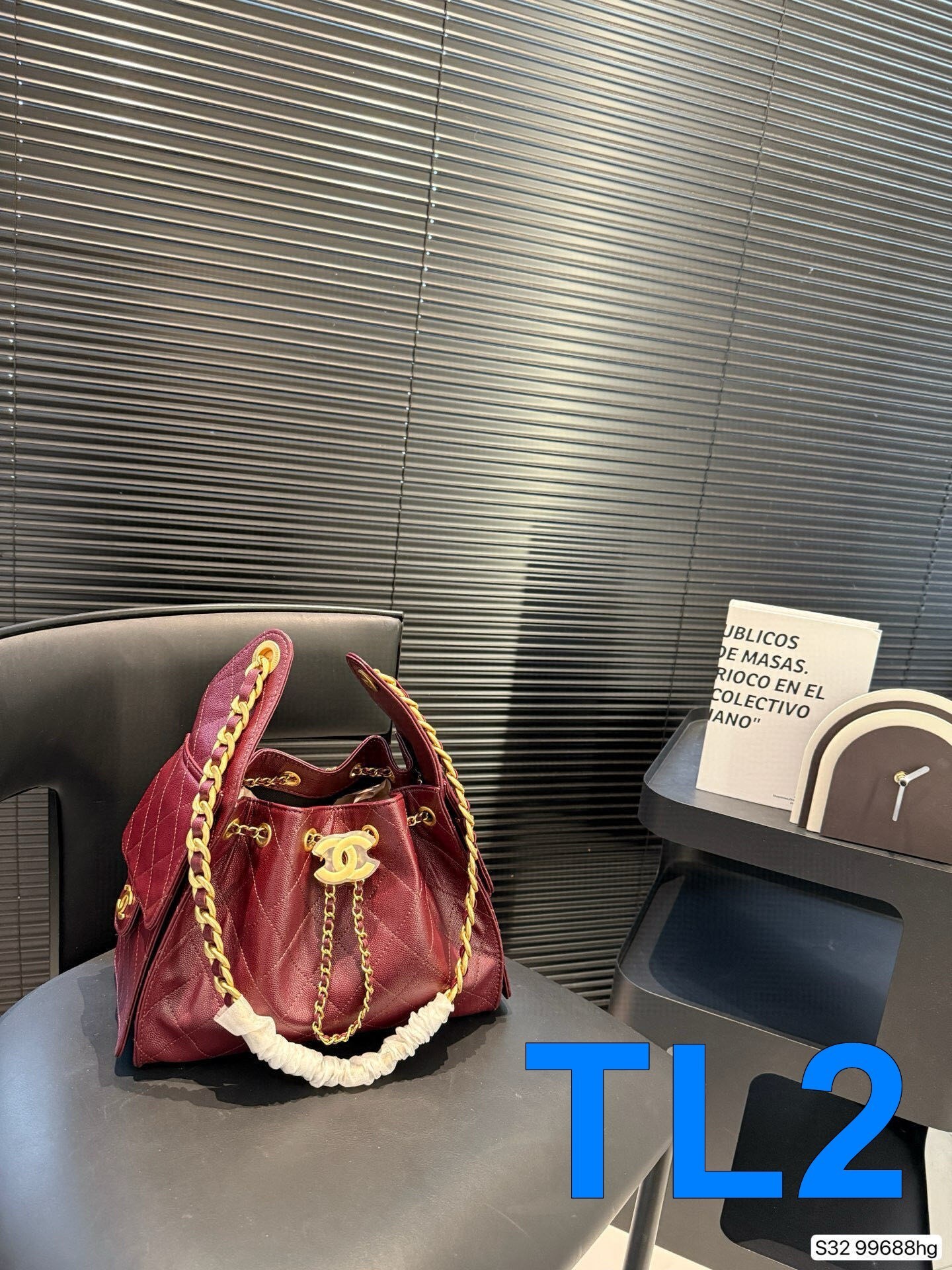 TL8142  CHANEL  89.99$ gallery