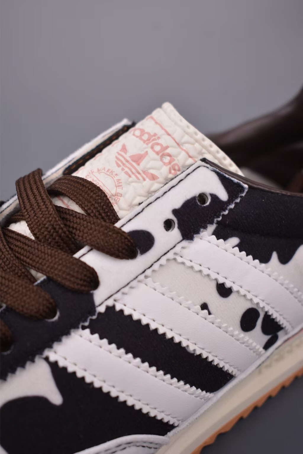 TL8143  ADIDAS   55$ gallery