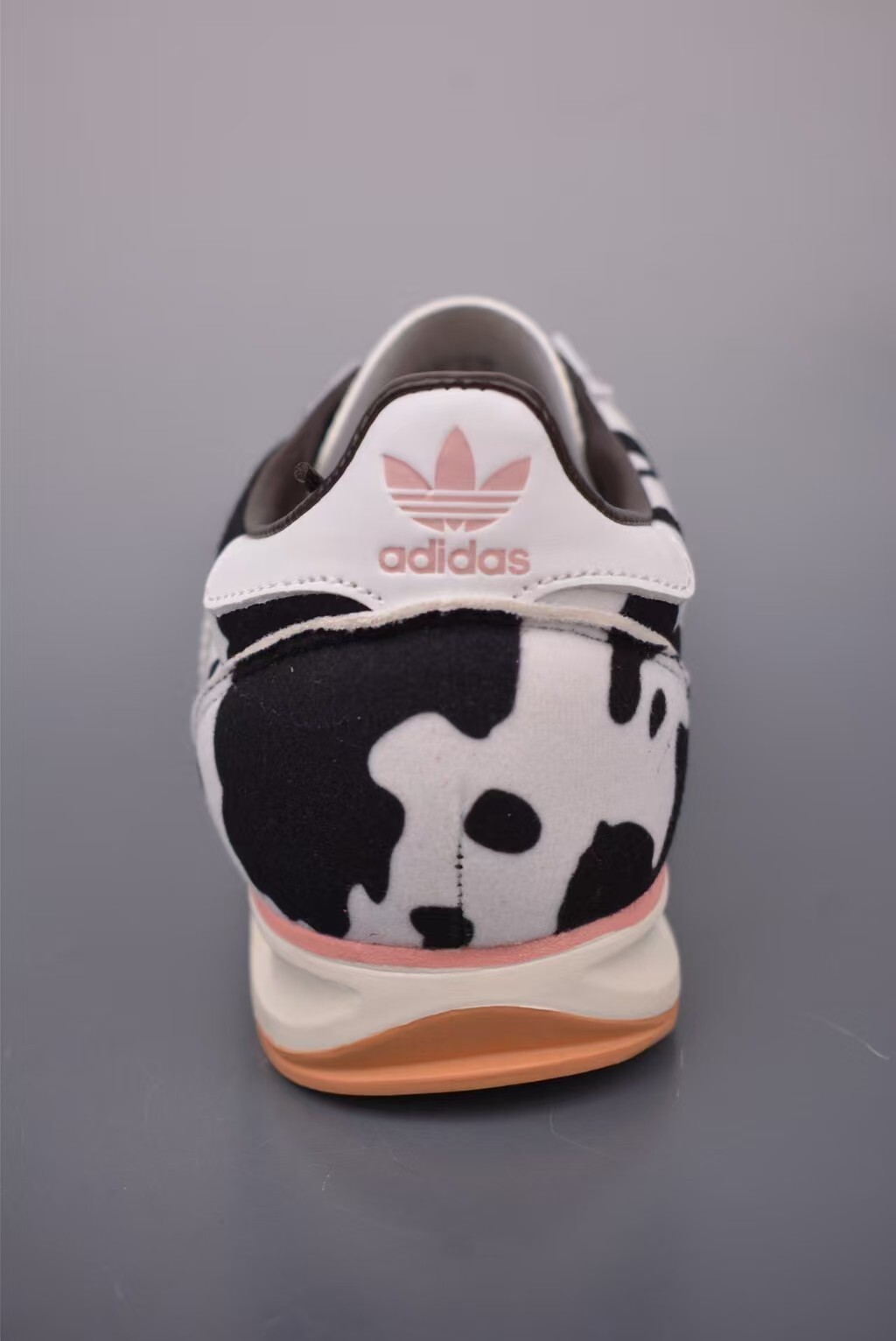 TL8143  ADIDAS   55$ gallery