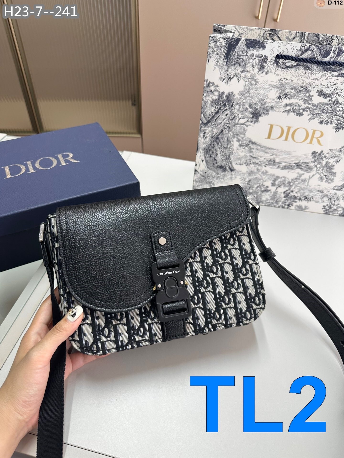 TL8154  DIOR  60$ gallery