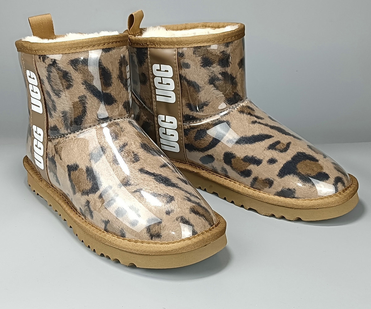 XTZ8669   UGG    52.99$   BOX gallery