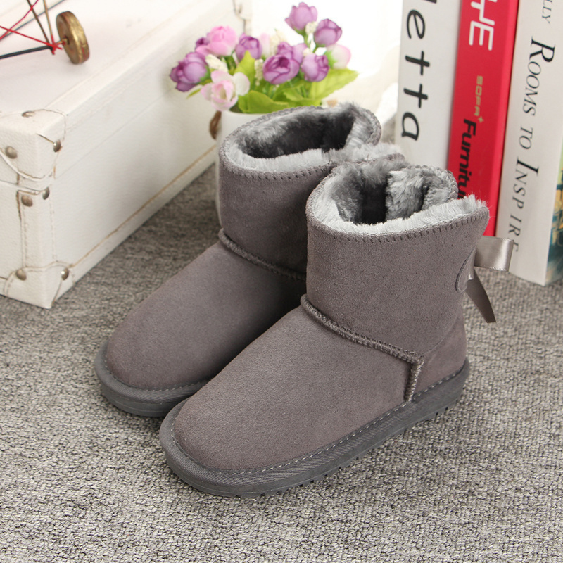 XTZ8728    UGG  KID   43.99$    BOX gallery