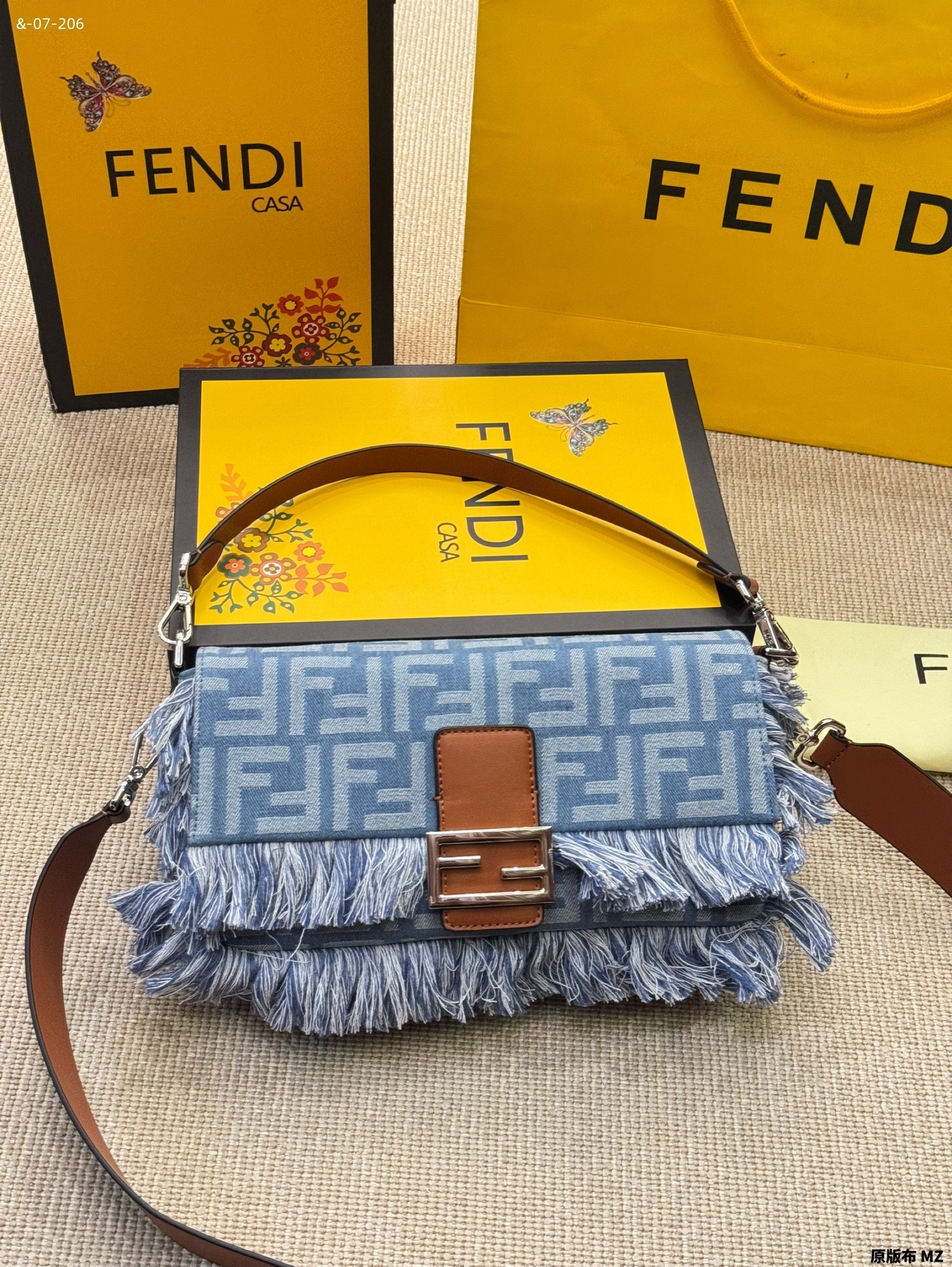 XTZ8868   FENDI    85.99$ gallery