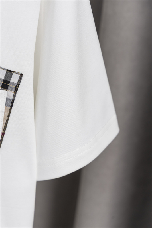 TAT50-1-TAT50-2    BURBERRY   T-shirt gallery