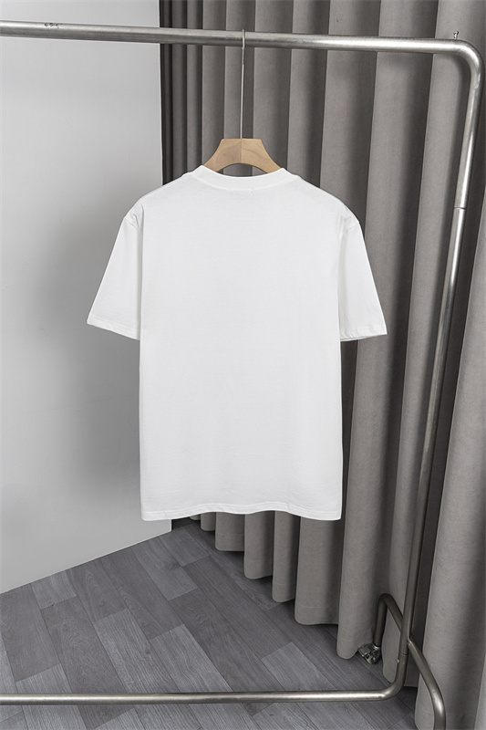 TAT50-1-TAT50-2    BURBERRY   T-shirt gallery
