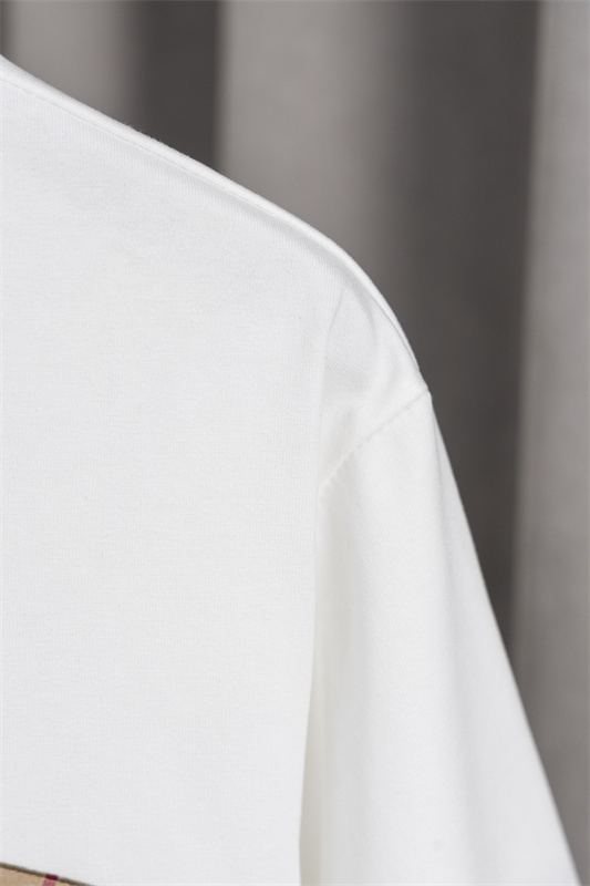 TAT50-1-TAT50-2    BURBERRY   T-shirt gallery
