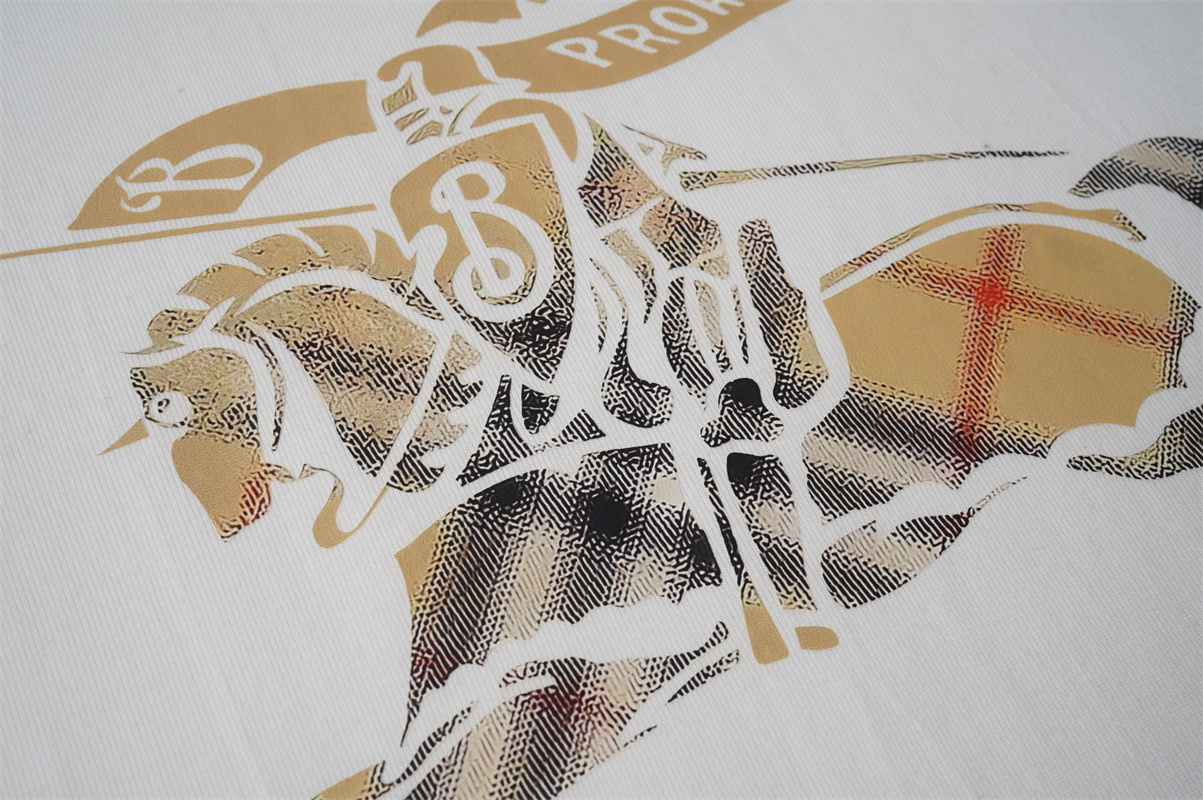 TAT54-1-TAT54-2   BURBERRY  T-shirt gallery