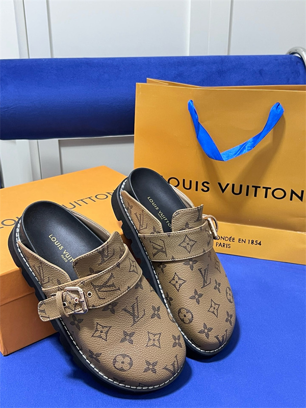 Video TC127-TC130 With box   slippers gallery