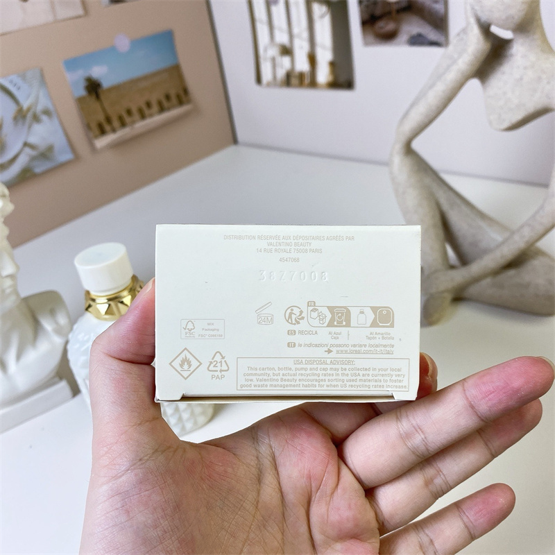 XF279  VALENTNO gallery