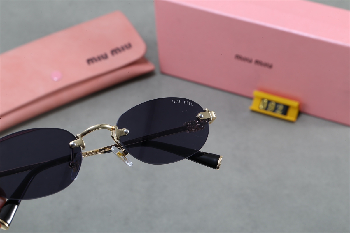 YJ4788-YJ4795  MIUMIU  092 gallery